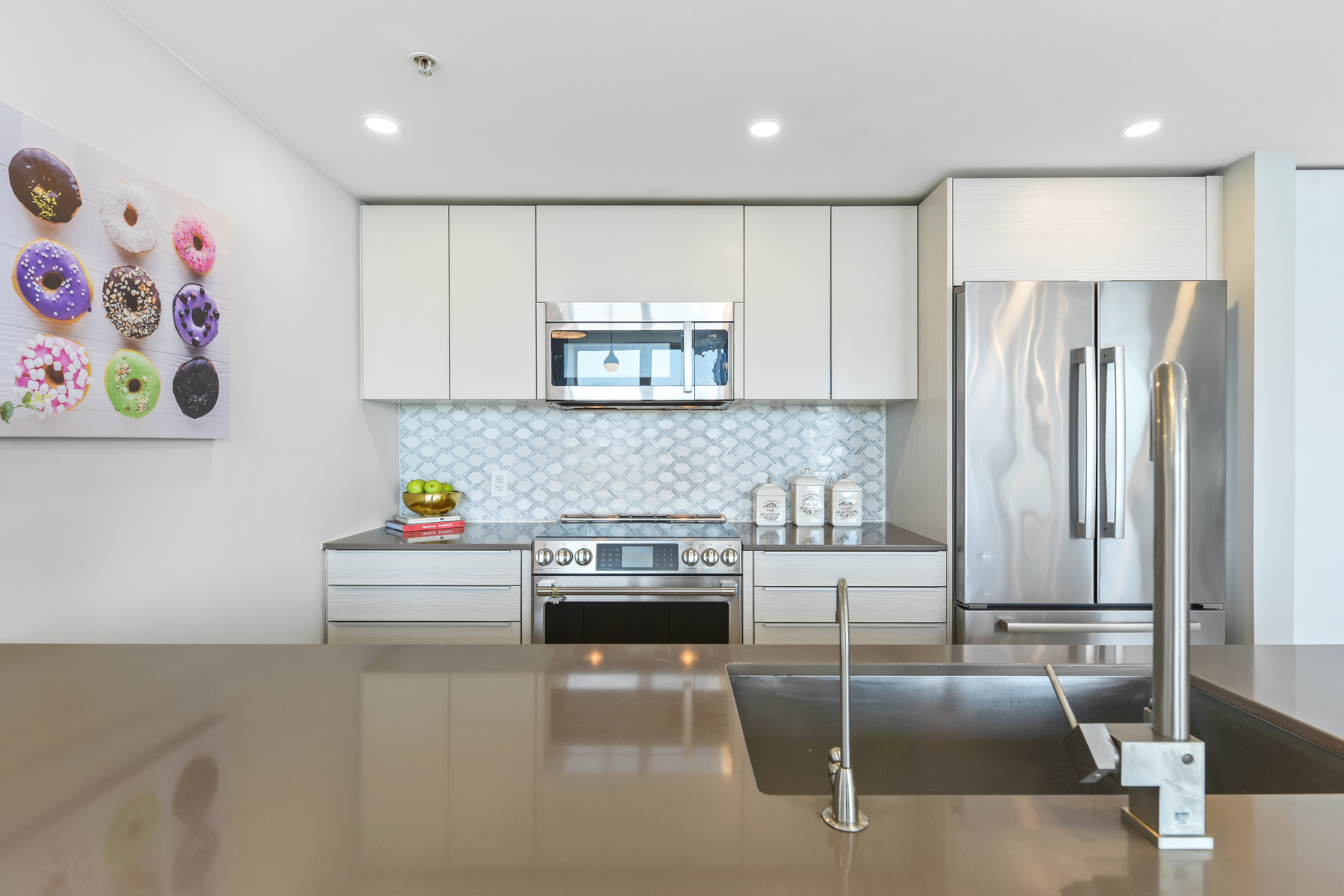 88 Morgan Street, #PH4-07