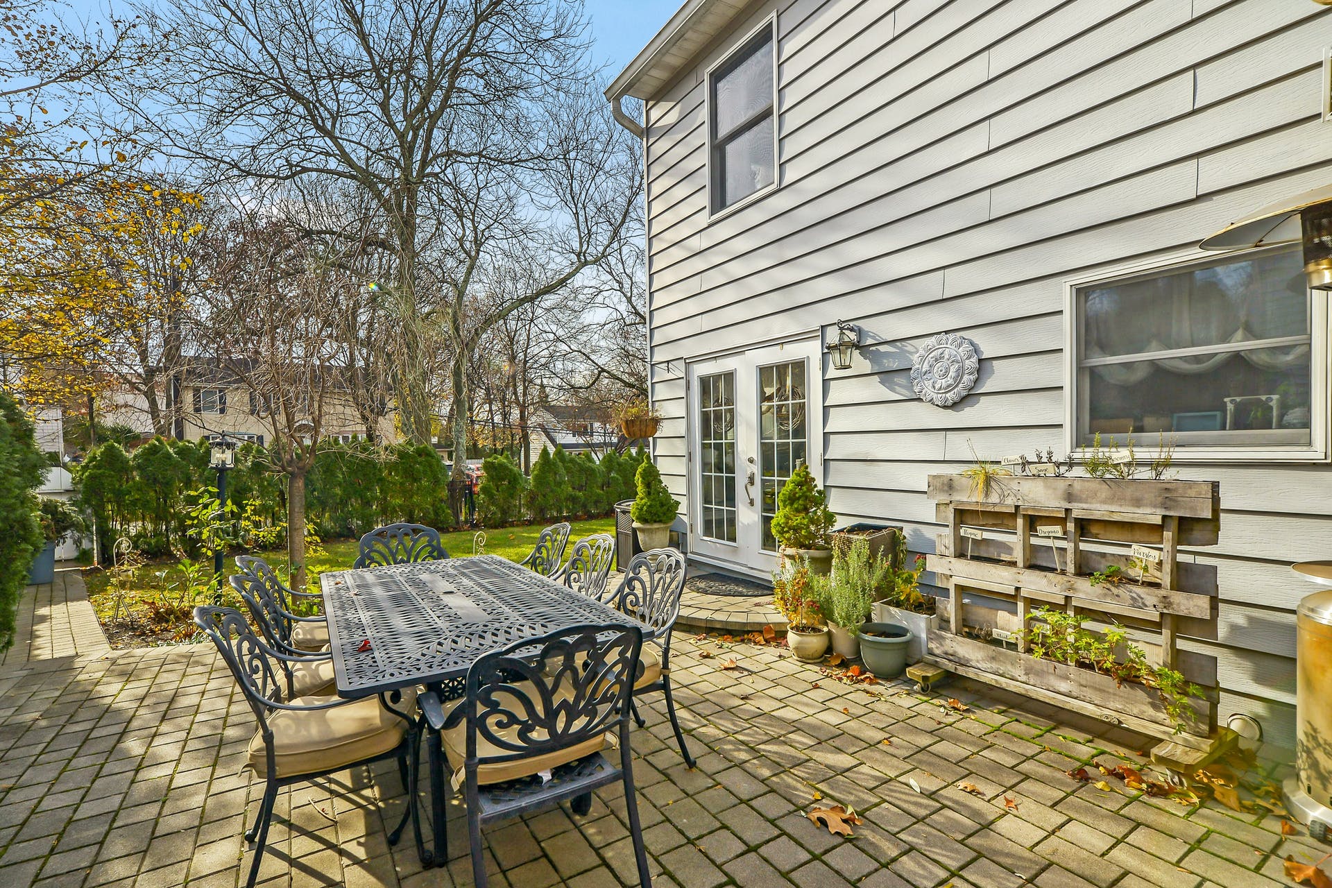 310 Lockwood Dr