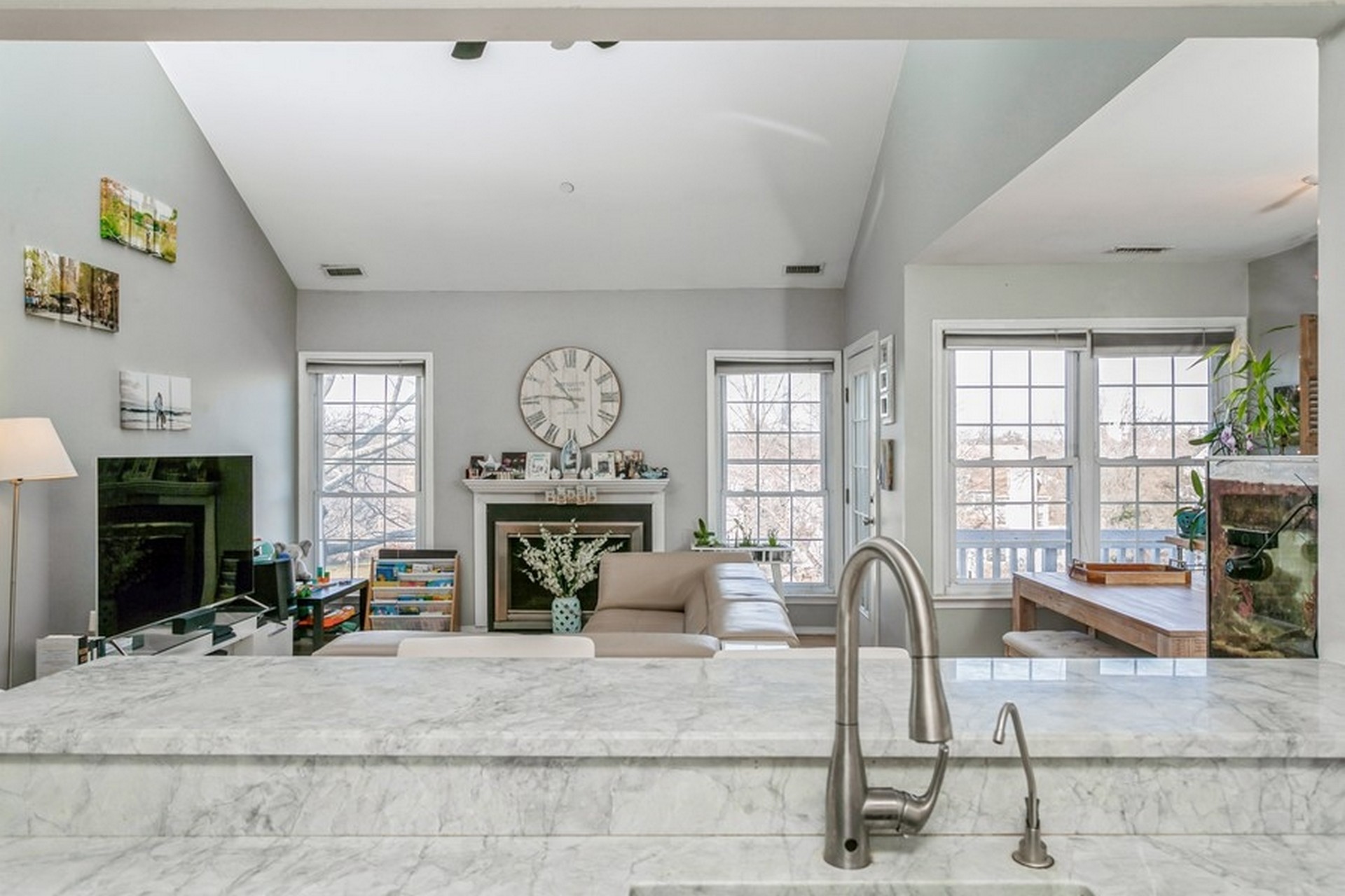27 Regency Cir