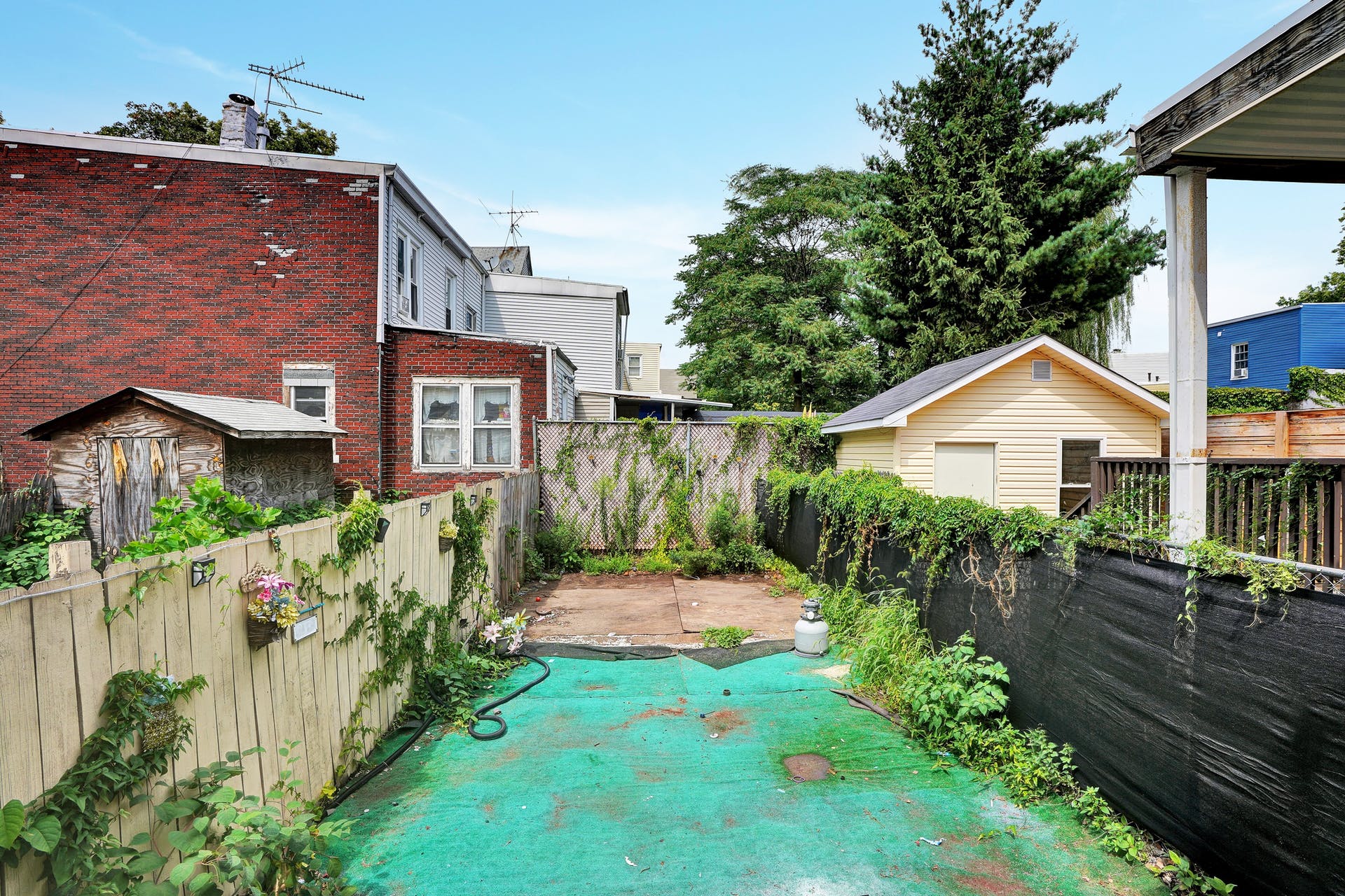260 Duncan Avenue