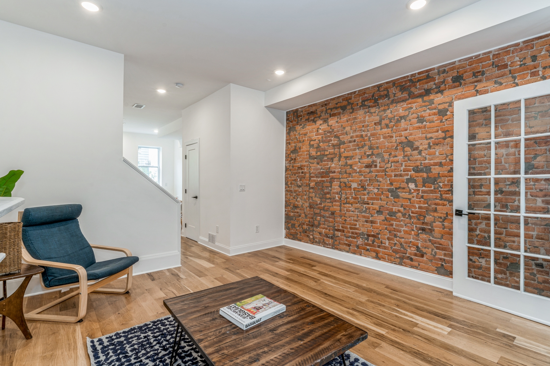25 Crescent Avenue