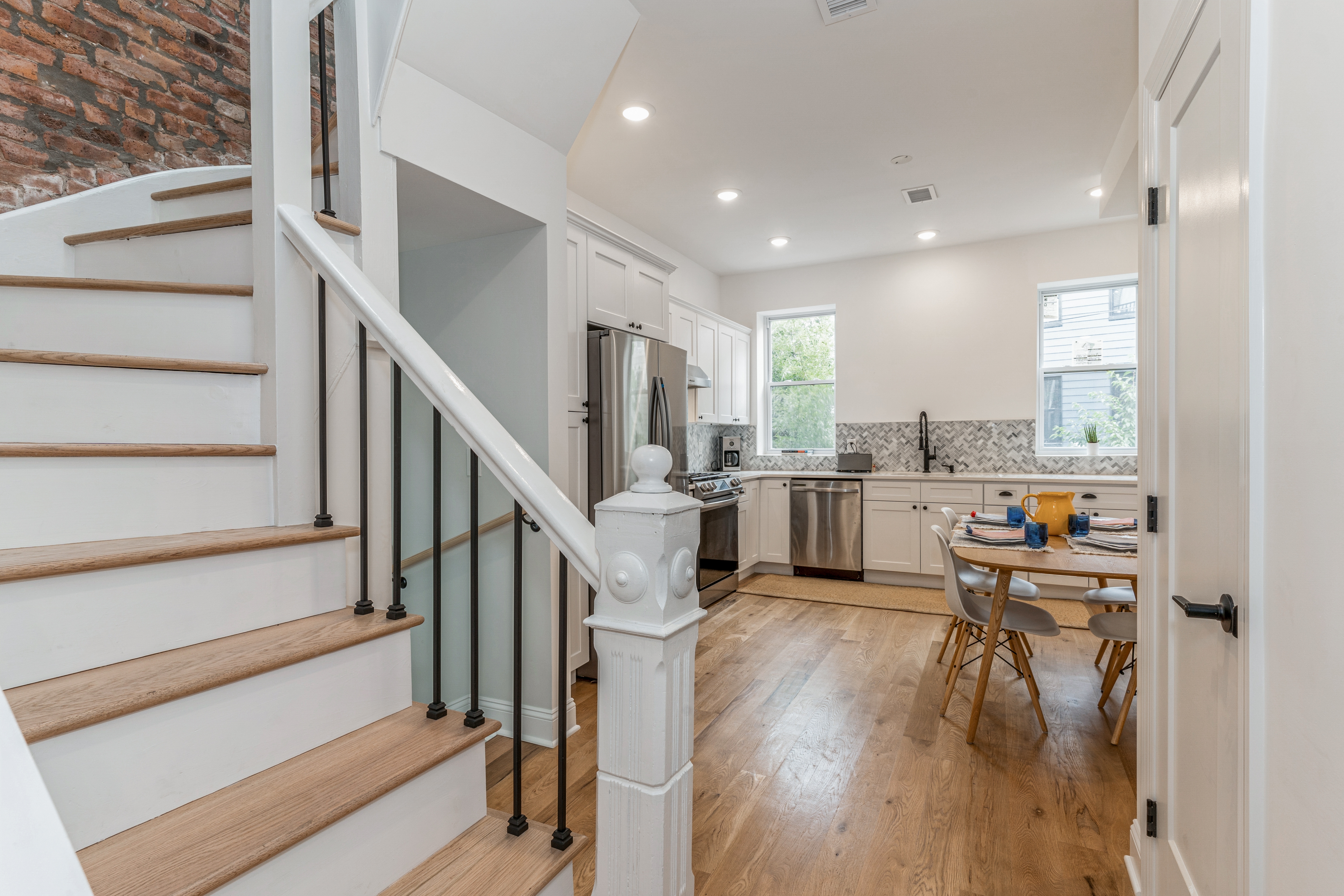 25 Crescent Avenue