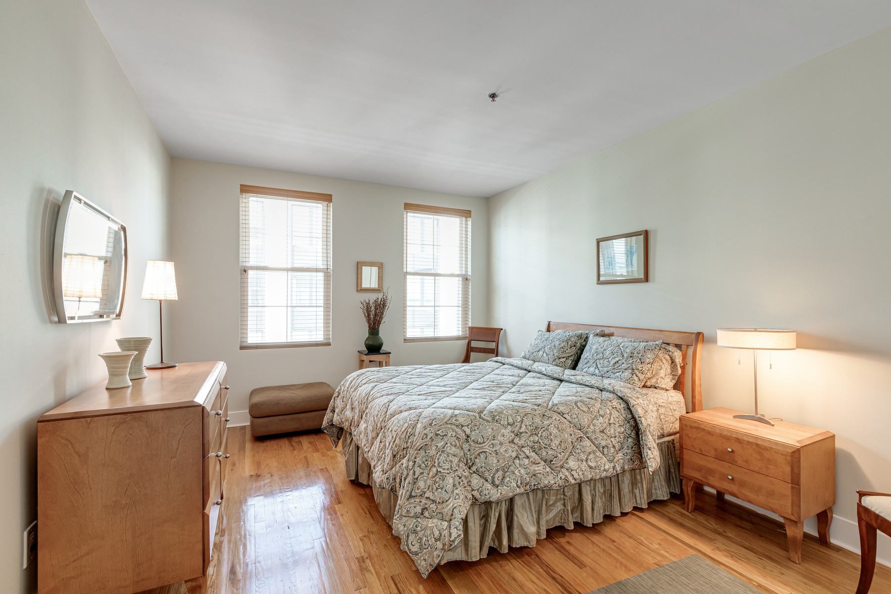 1034 Clinton Street, #404