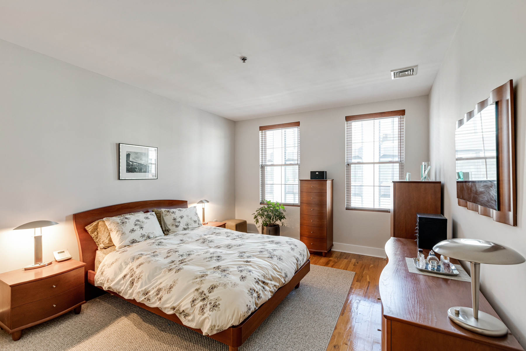 1034 Clinton Street, #404