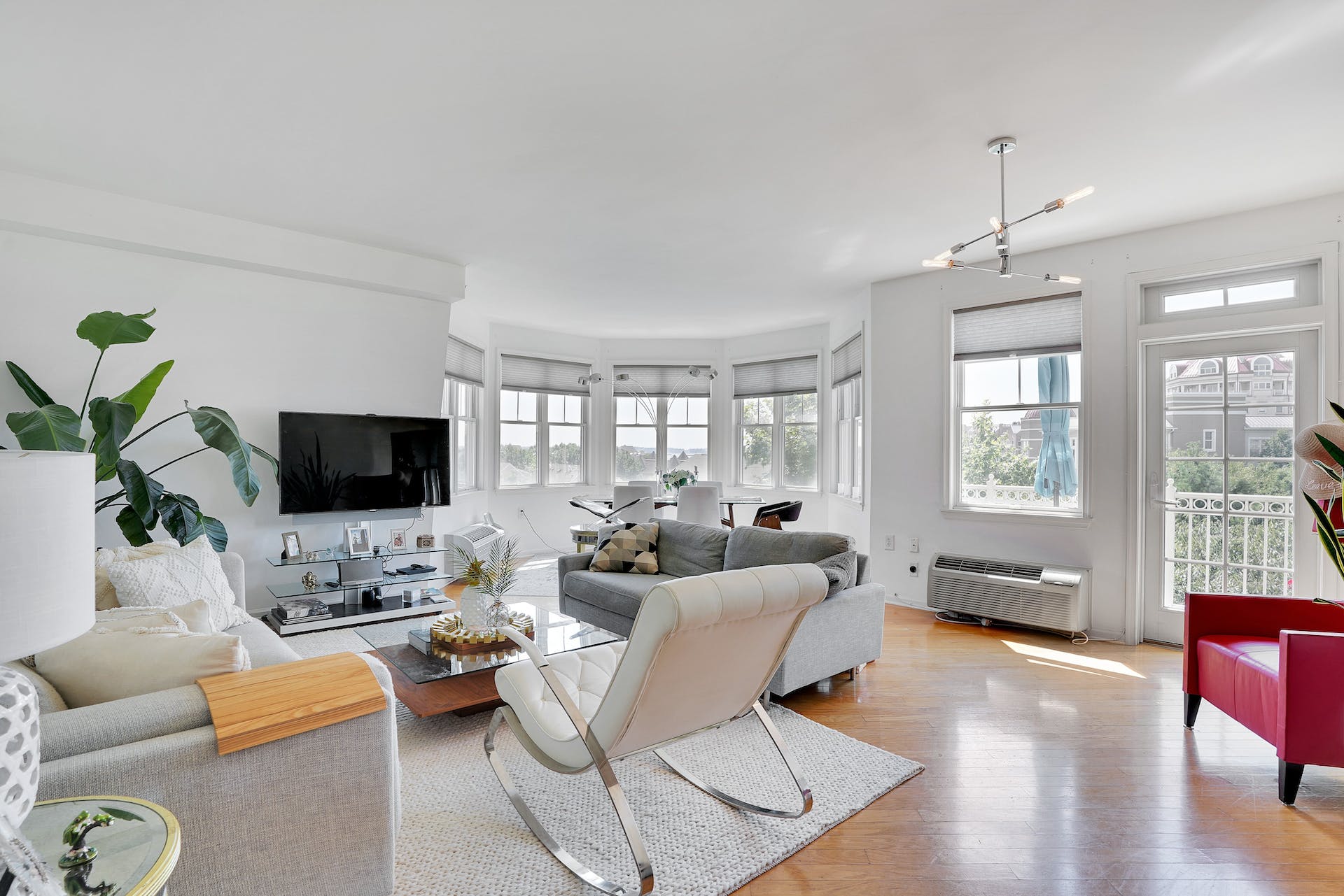 4 Constellation Place, #404