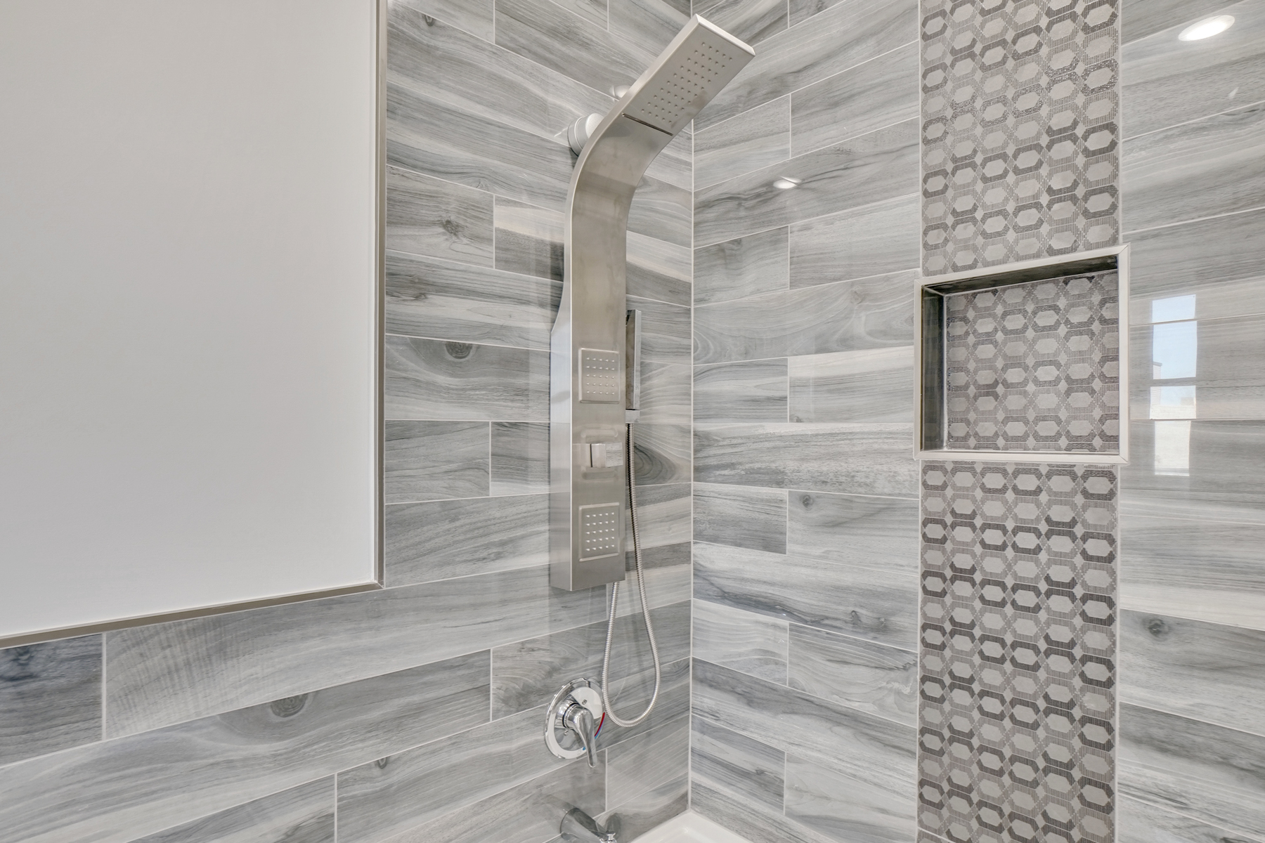 2-4 Holmes Avenue, #1