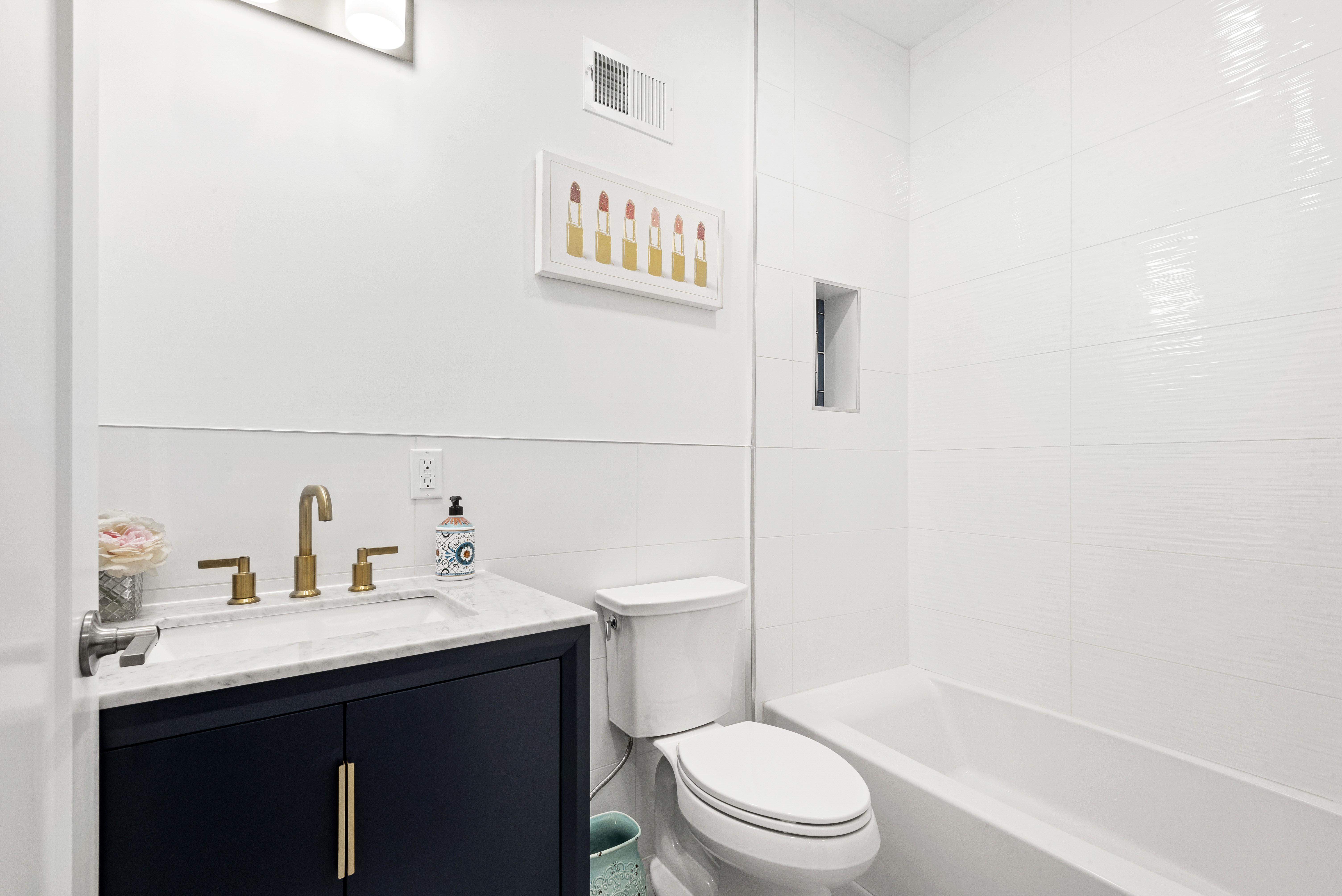 214 Halladay Street, #1