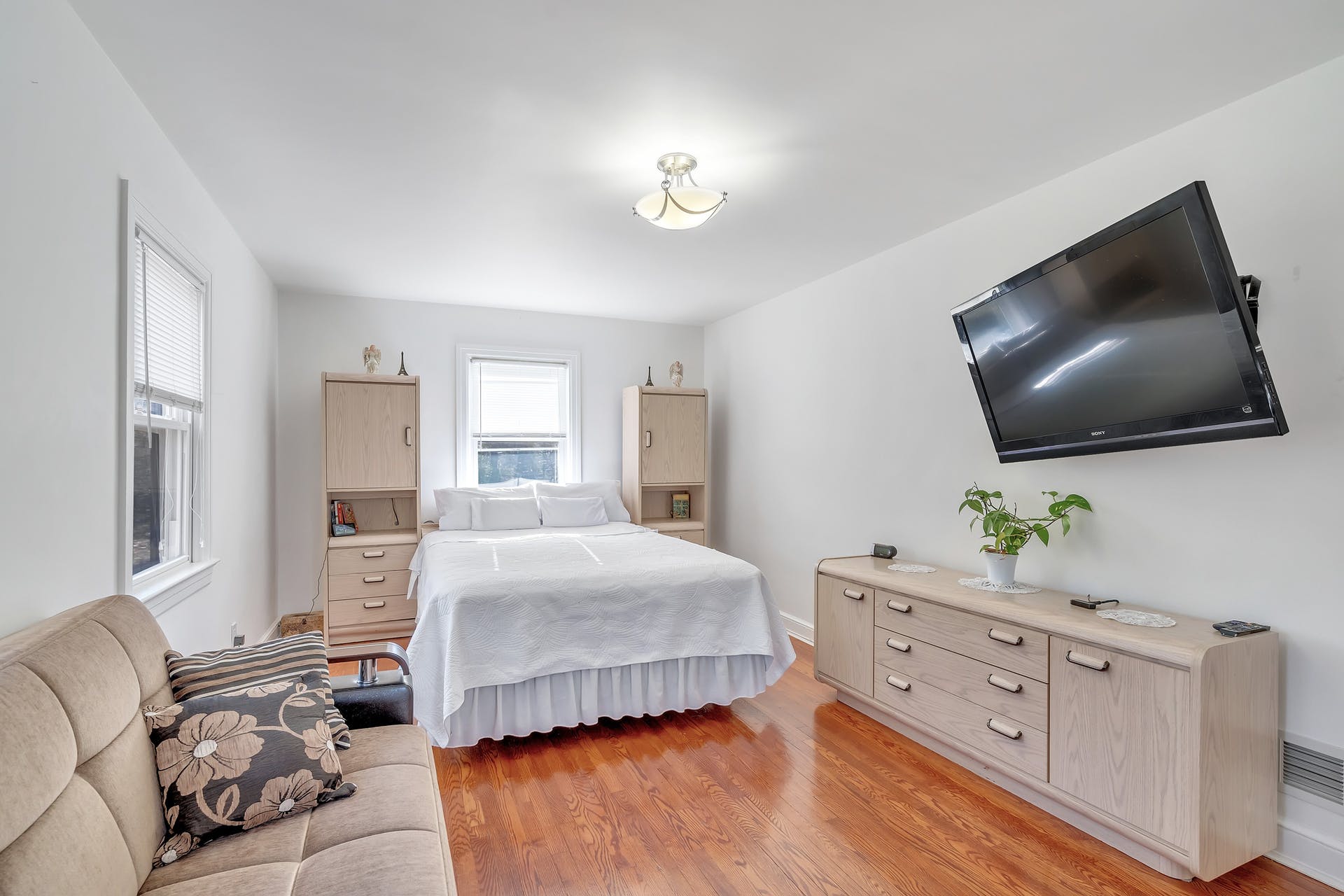 459 Voorhees St