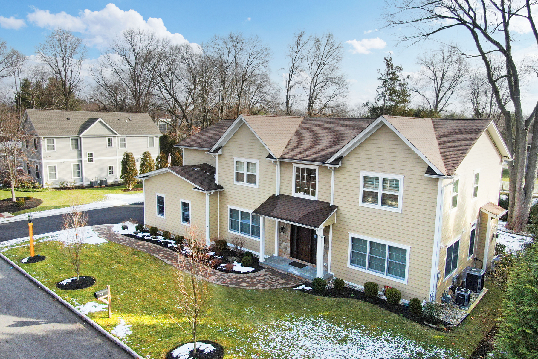 2 Rose Ct