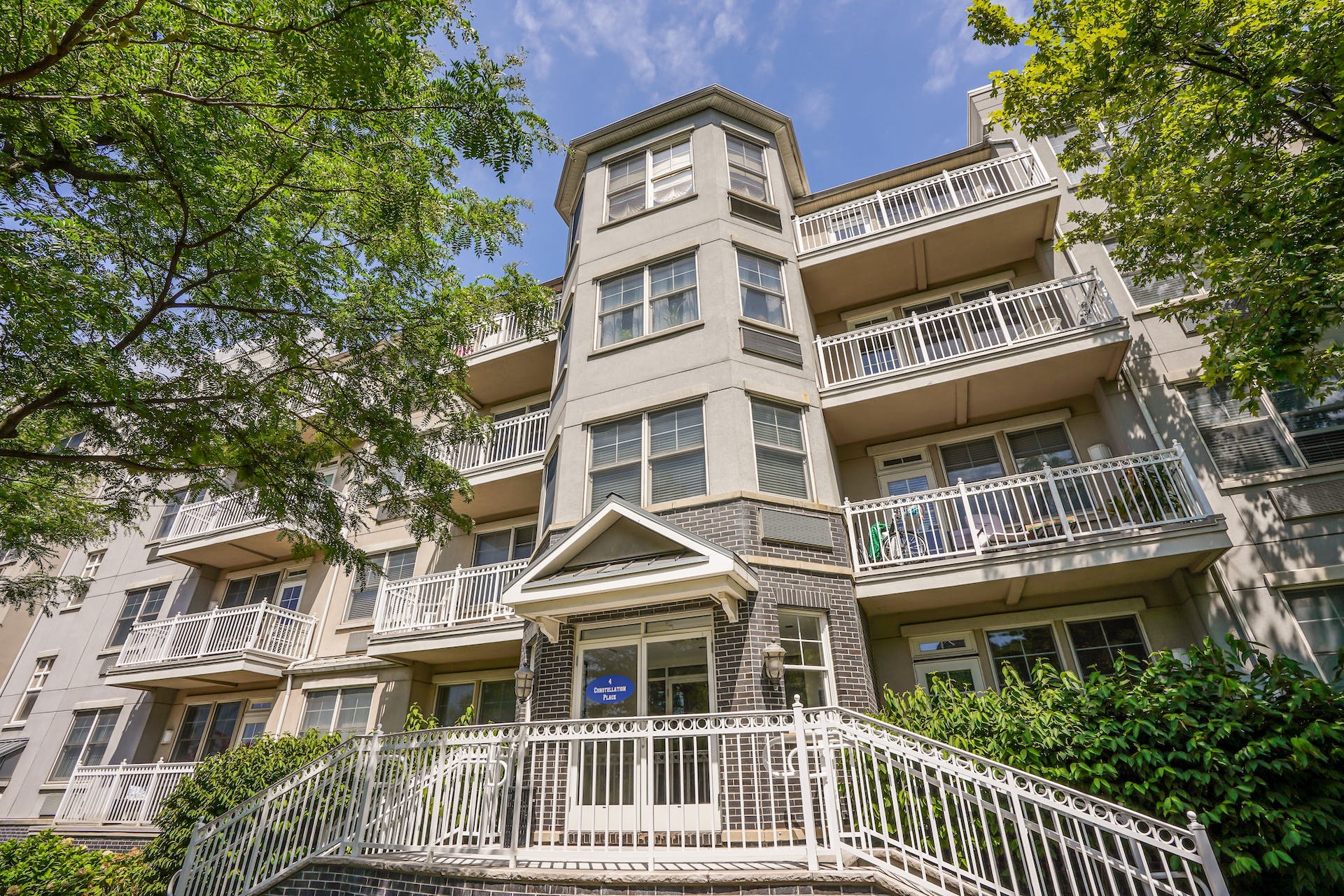 4 Constellation Place, #101