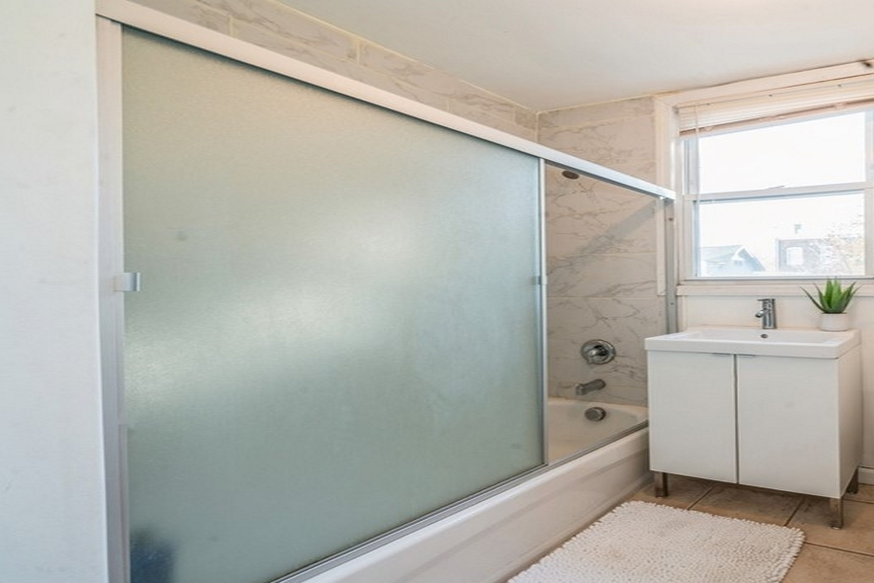 811 Montgomery Street, #2L
