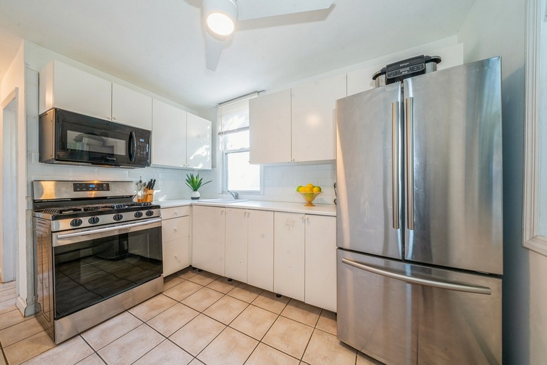 811 Montgomery Street, #2L