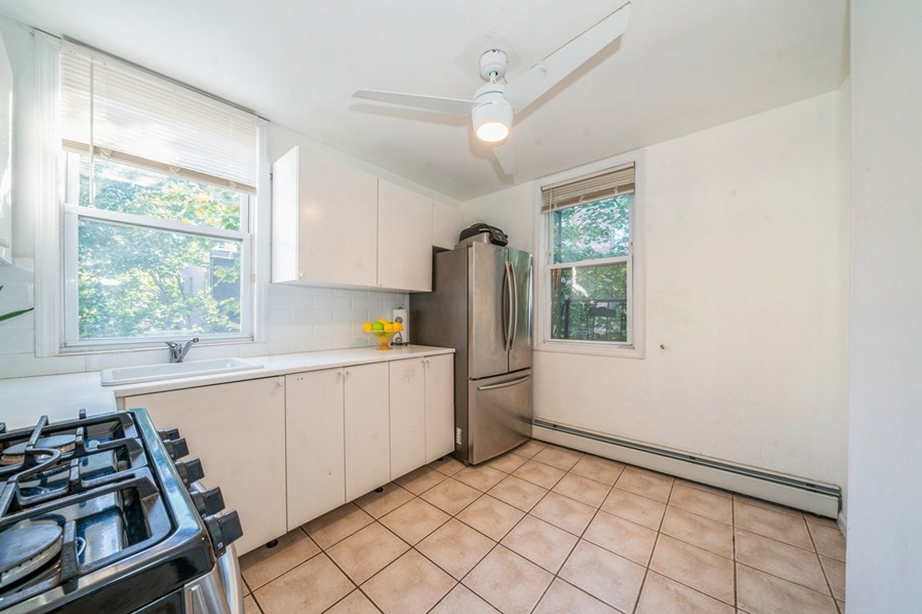 811 Montgomery Street, #2L