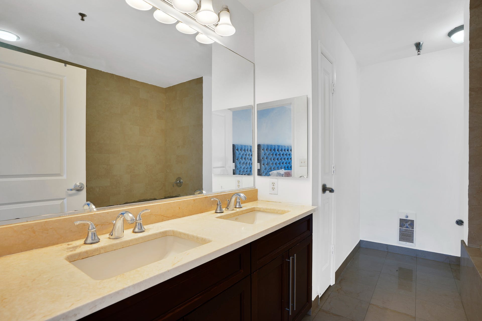 15 Enterprise Court, #411