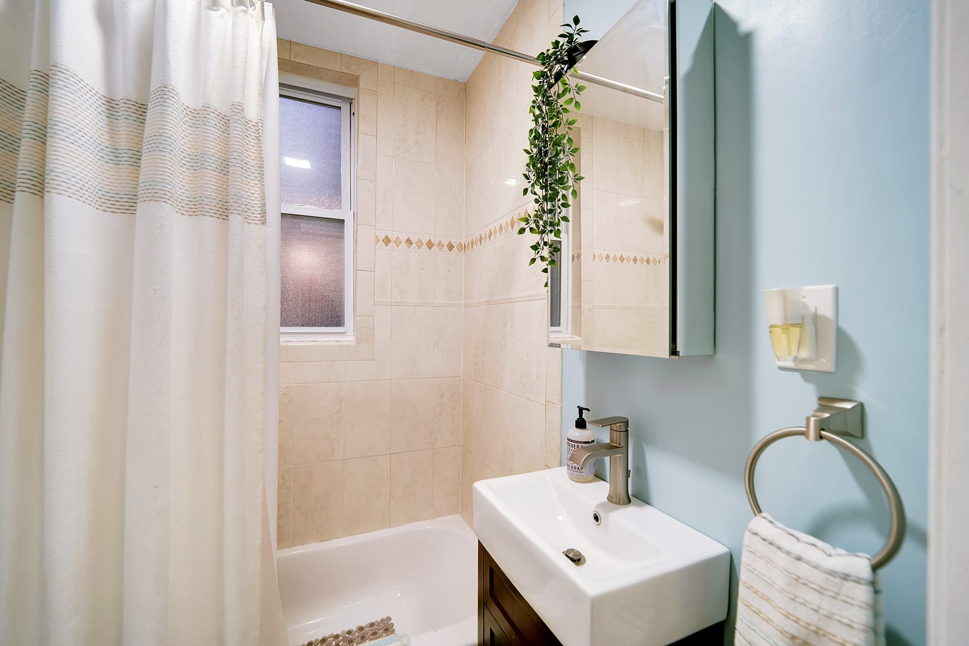 6114 Park Avenue,  #5