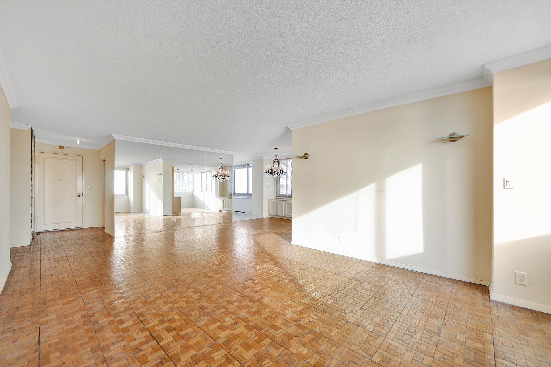 1600 Parker Ave 22C