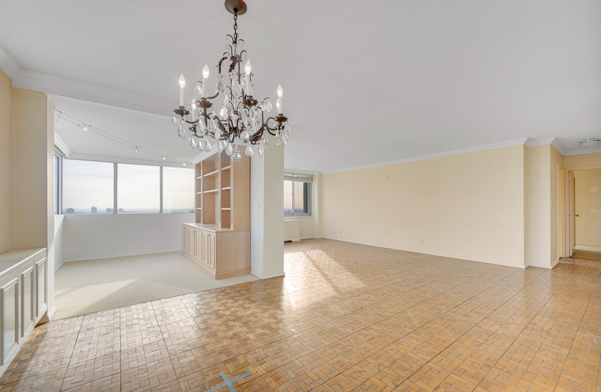 1600 Parker Ave 22C