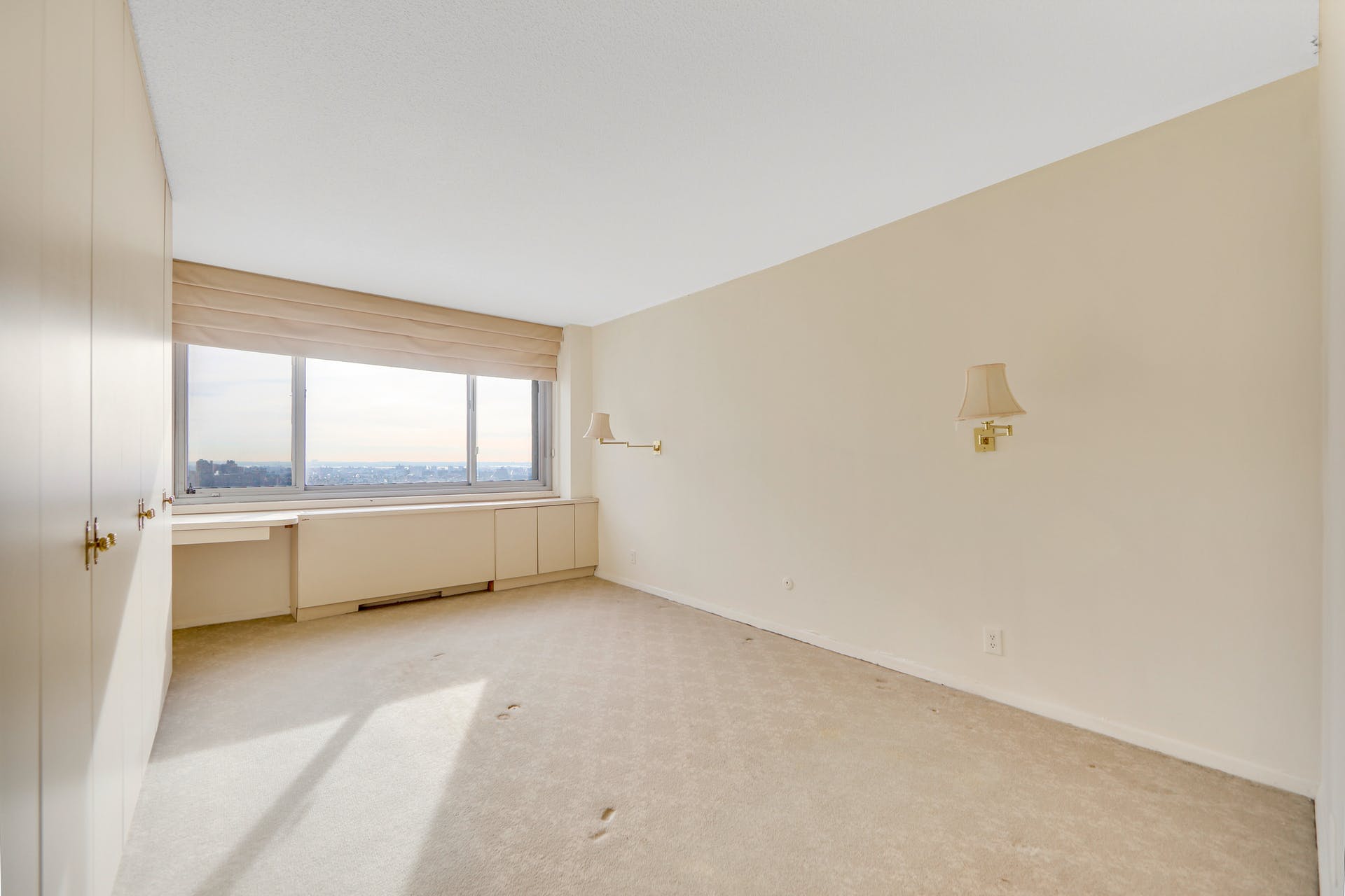 1600 Parker Ave 22C