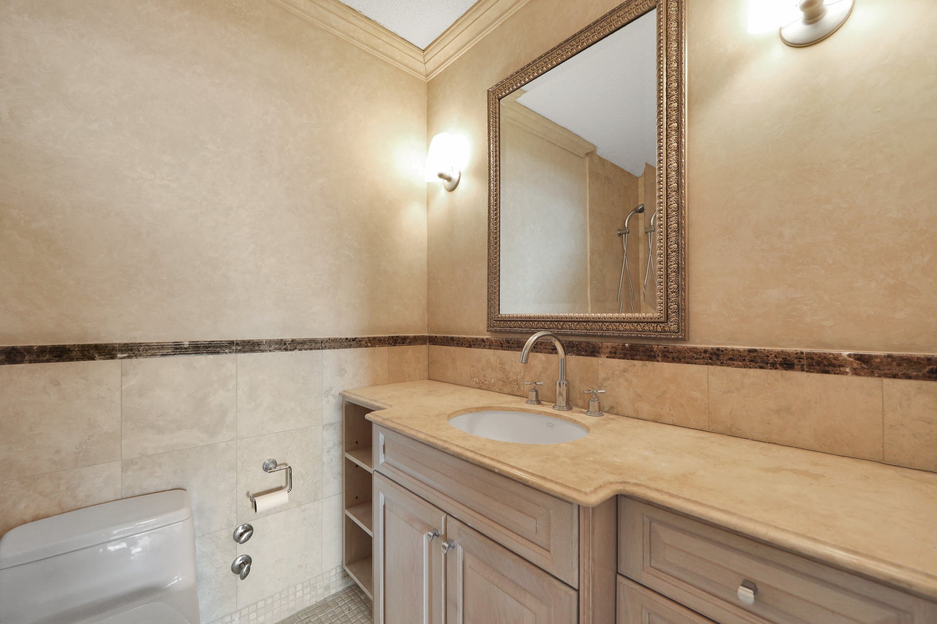 1600 Parker Ave 22C