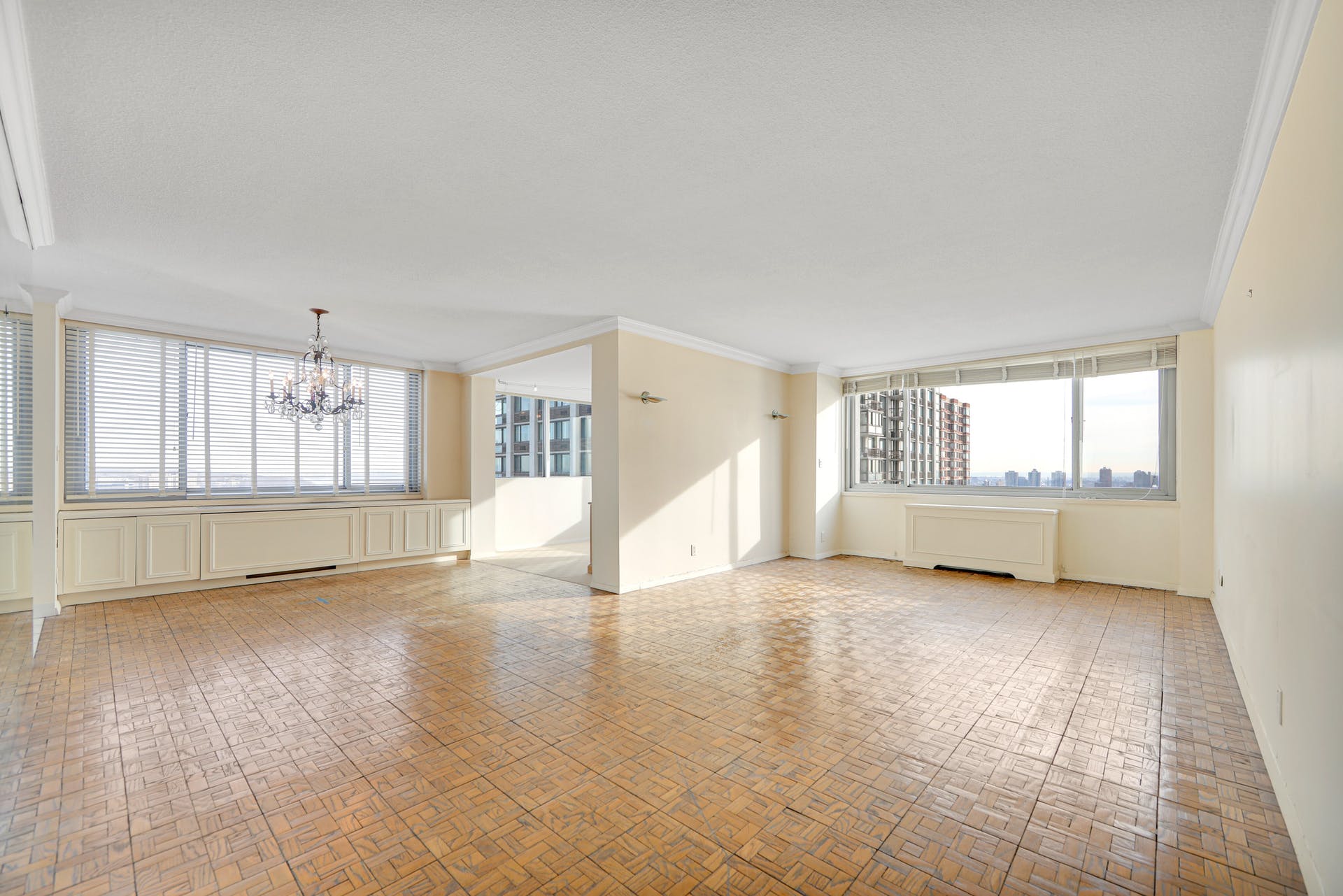 1600 Parker Ave 22C