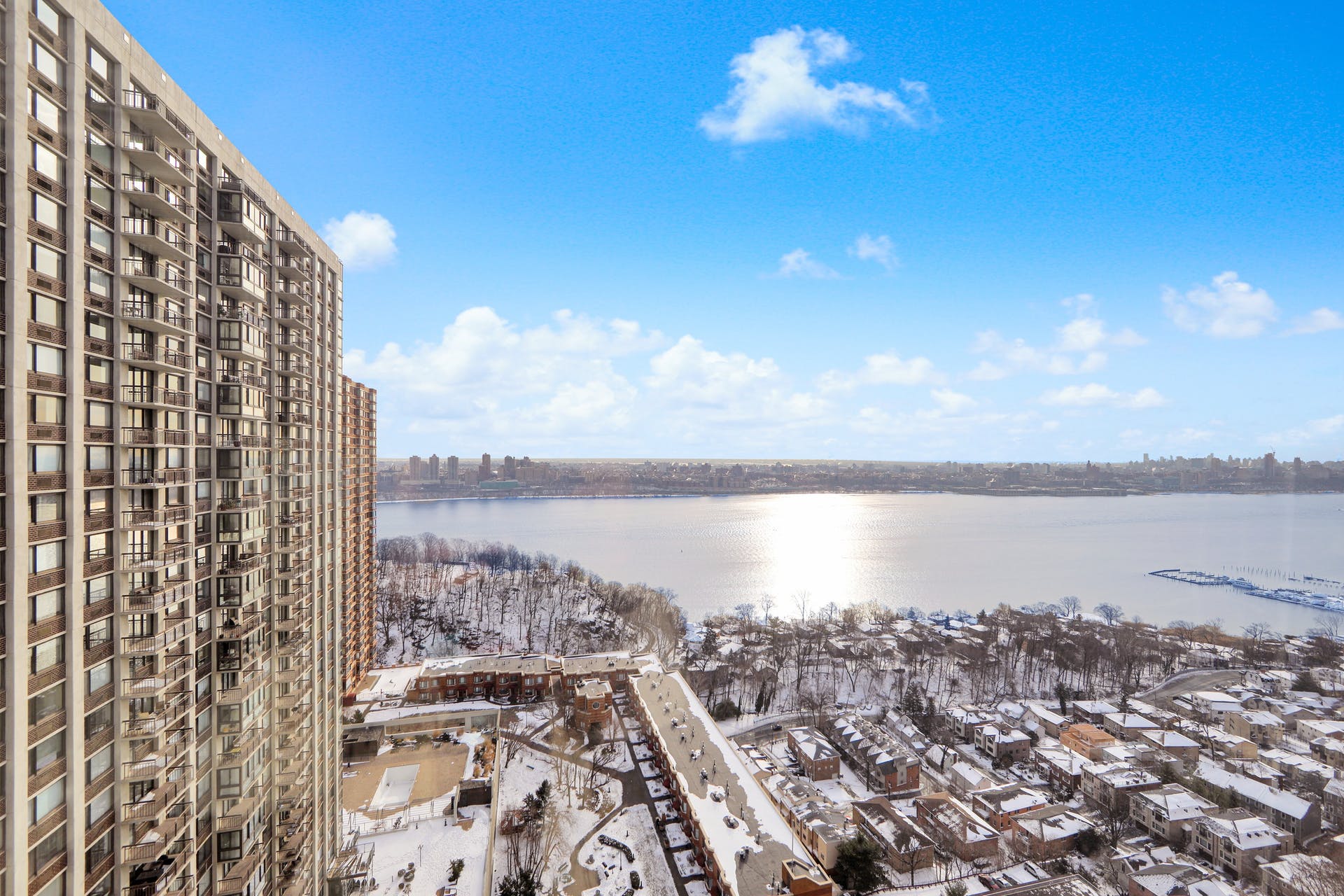 1600 Parker Ave 22C