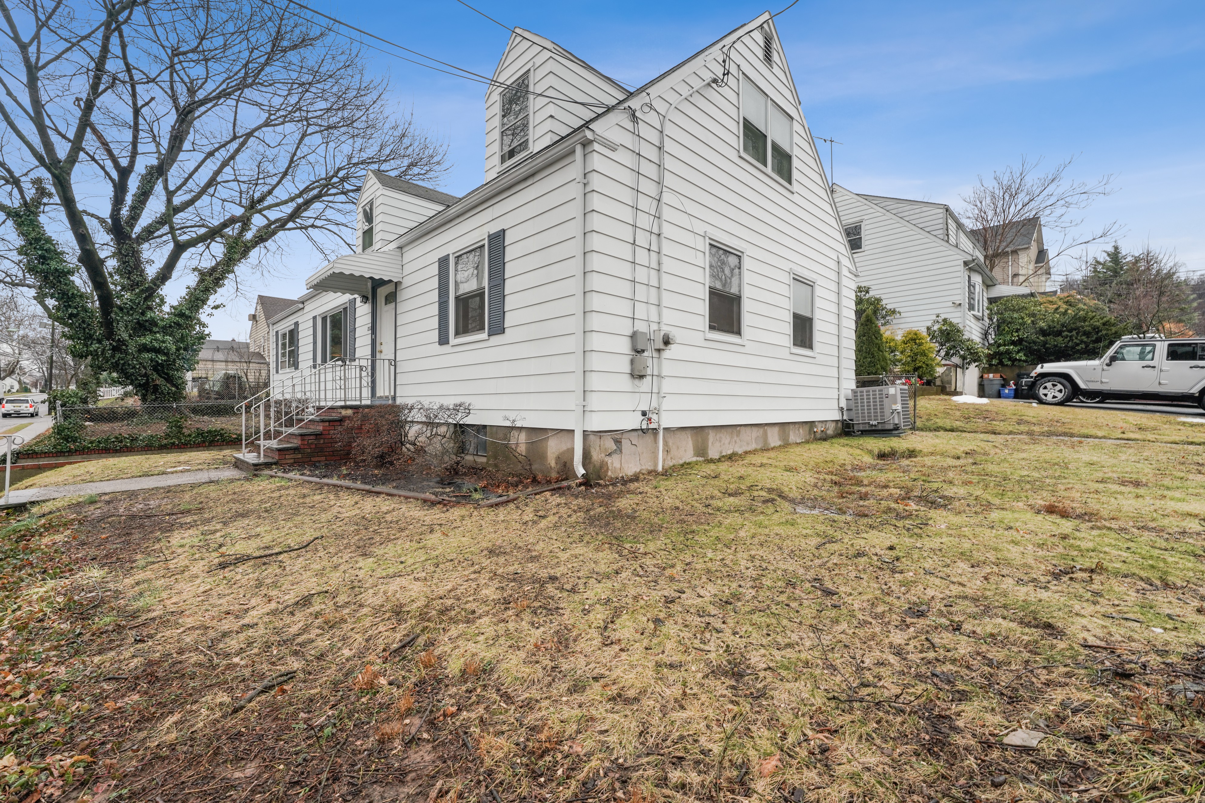 212  Maplewood Ave