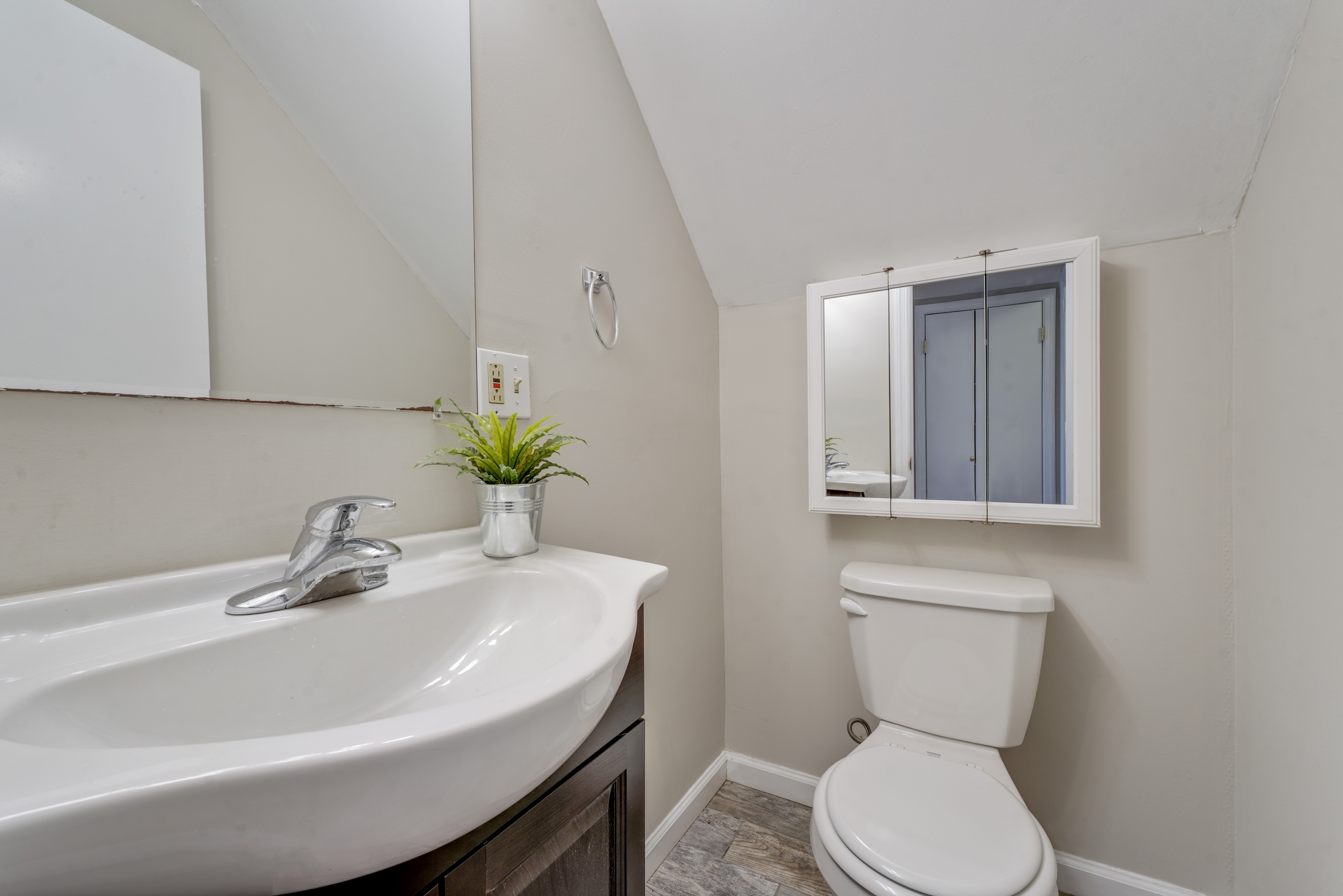 212  Maplewood Ave