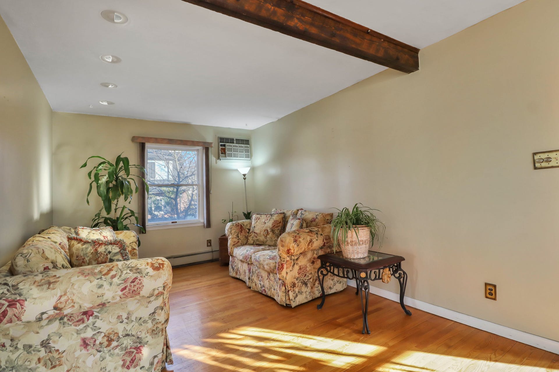 120 Locust Ave