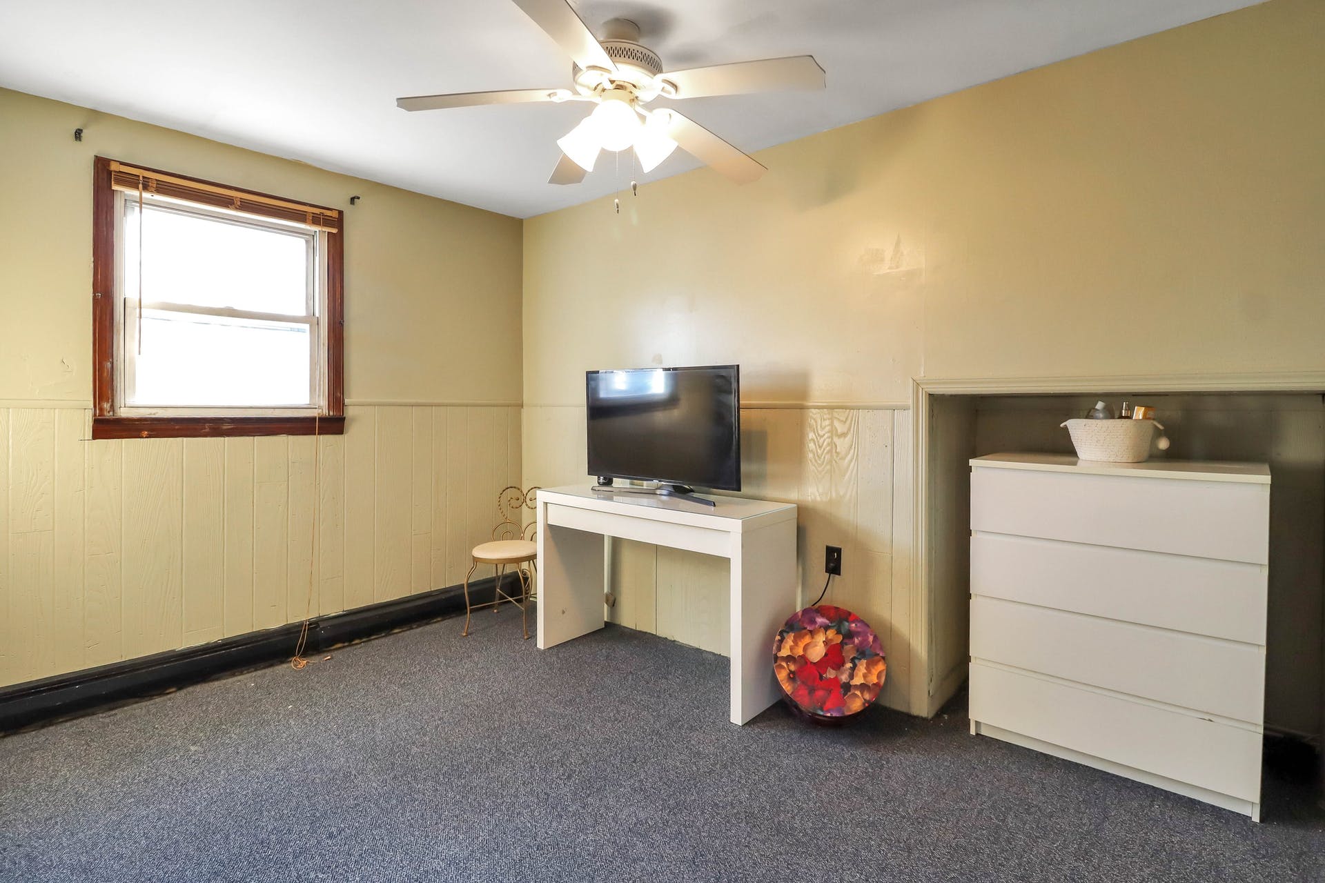 120 Locust Ave