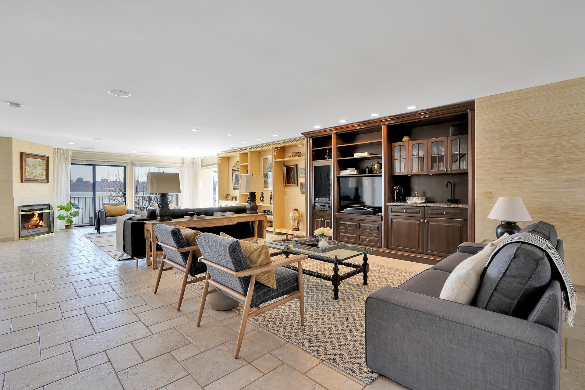 1225 River Rd. 5C