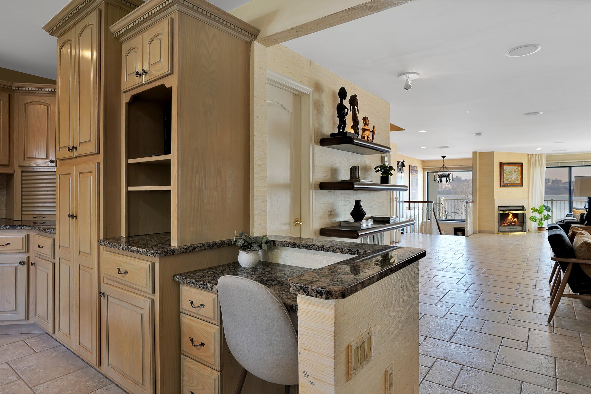 1225 River Rd. 5C
