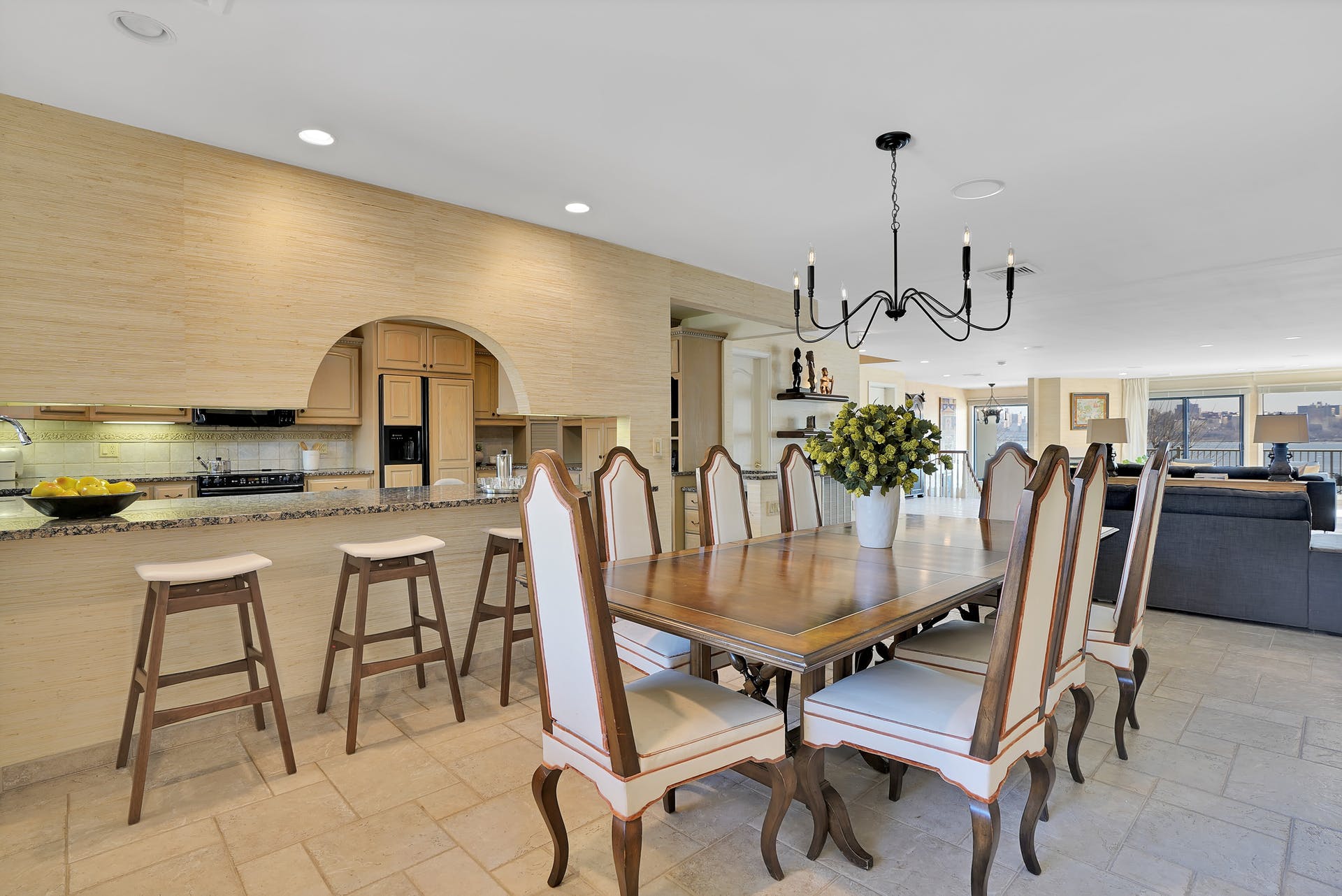 1225 River Rd. 5C
