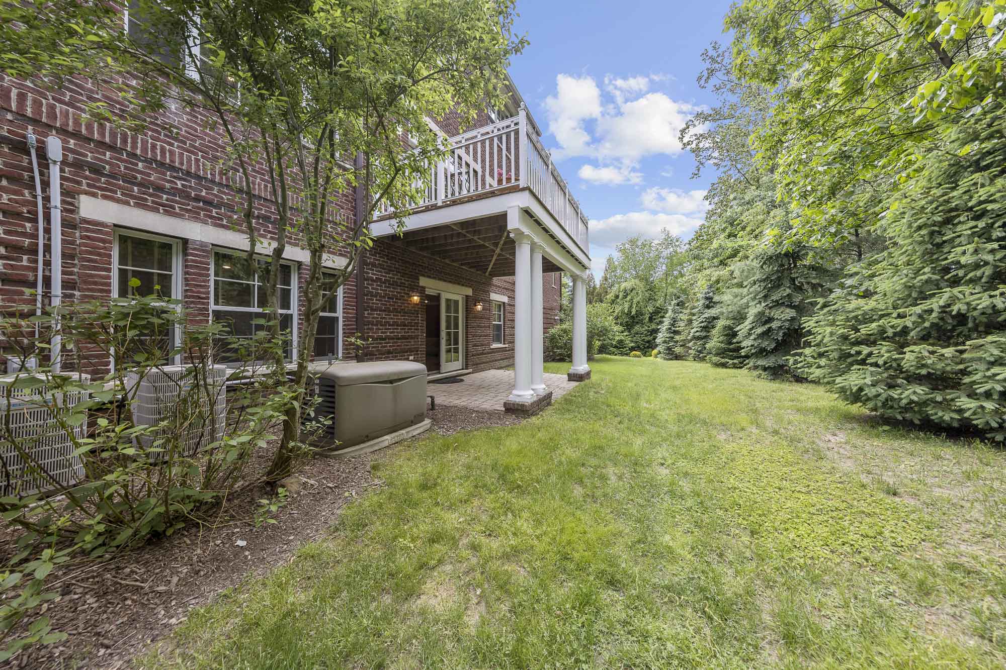308 Heights Ln
