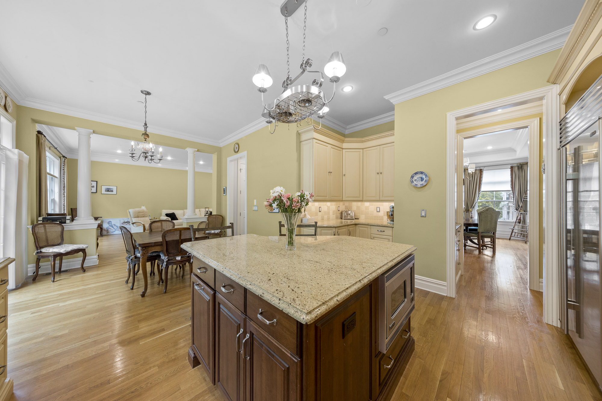 308 Heights Ln