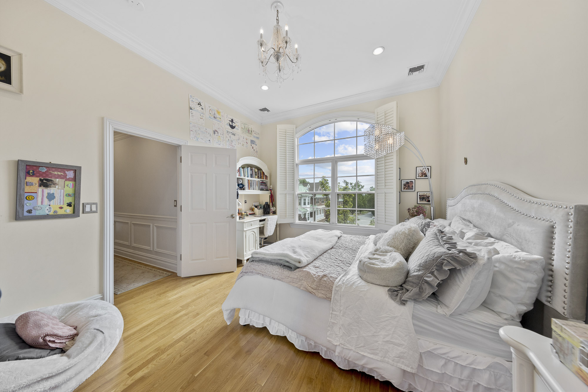 308 Heights Ln