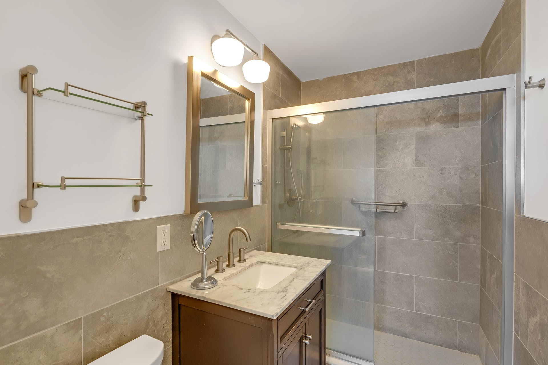2000 Linwood Ave, Unit 9C