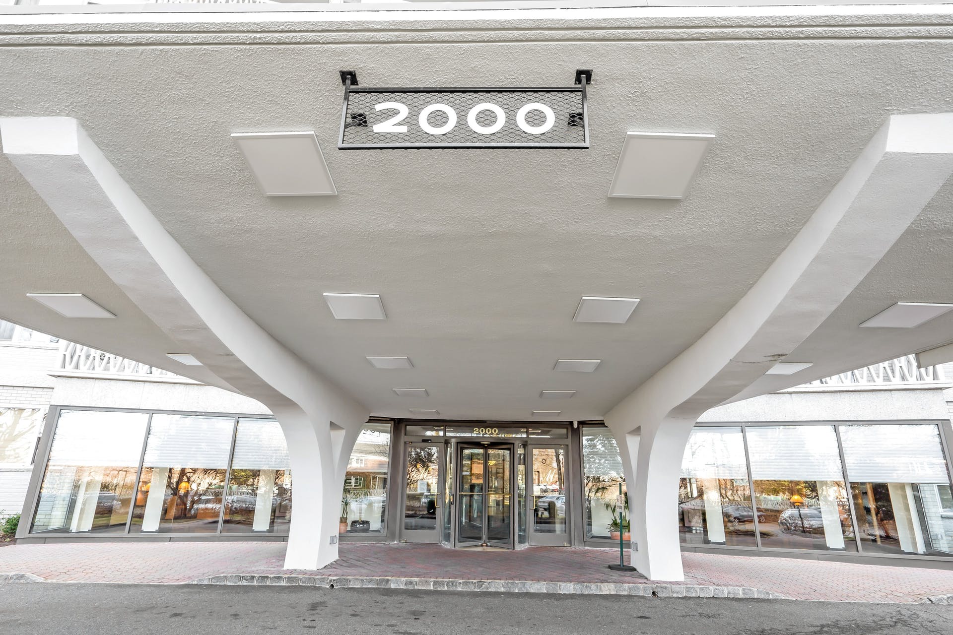 2000 Linwood Ave, Unit 9C