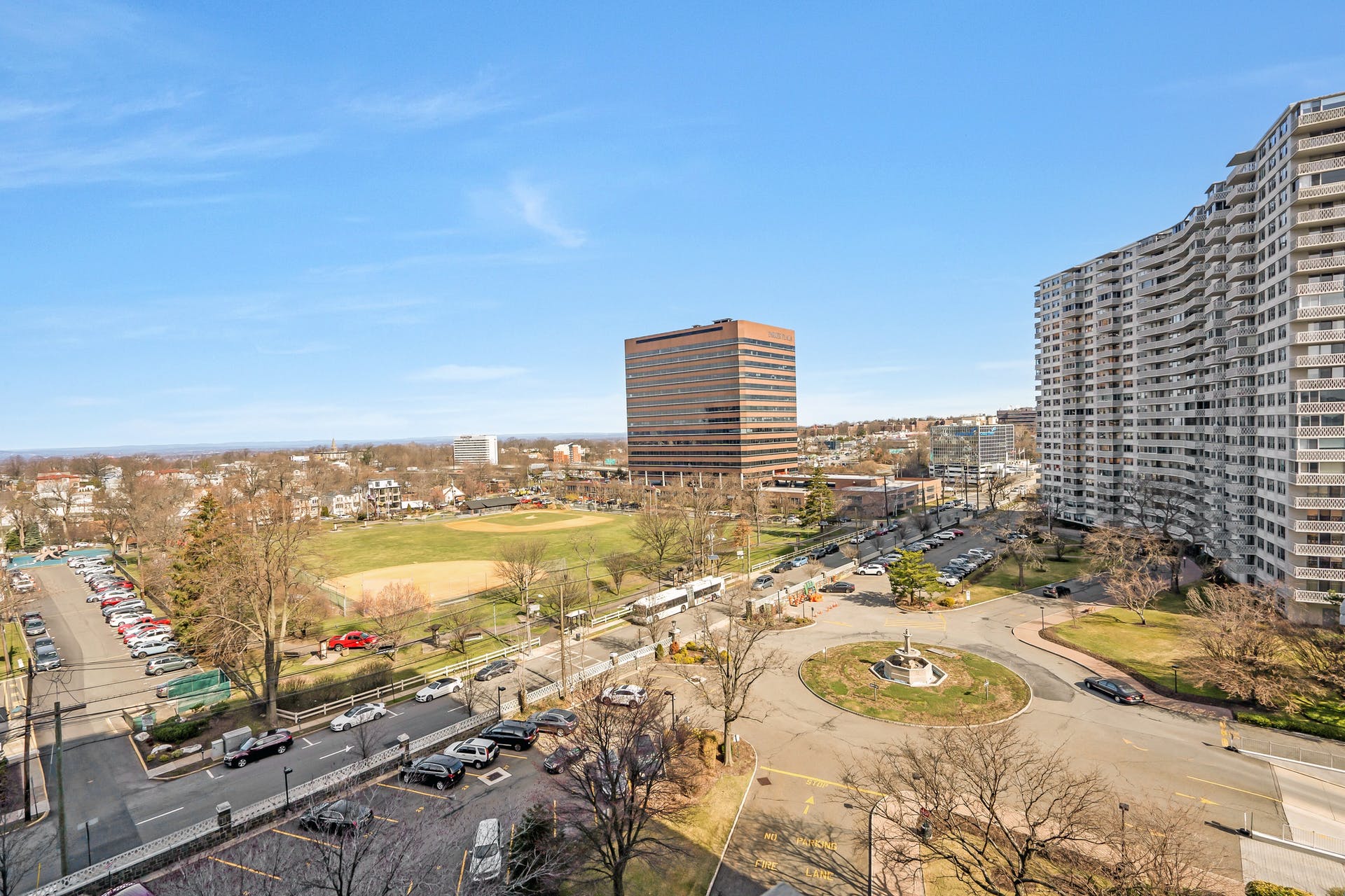 2000 Linwood Ave, Unit 9C