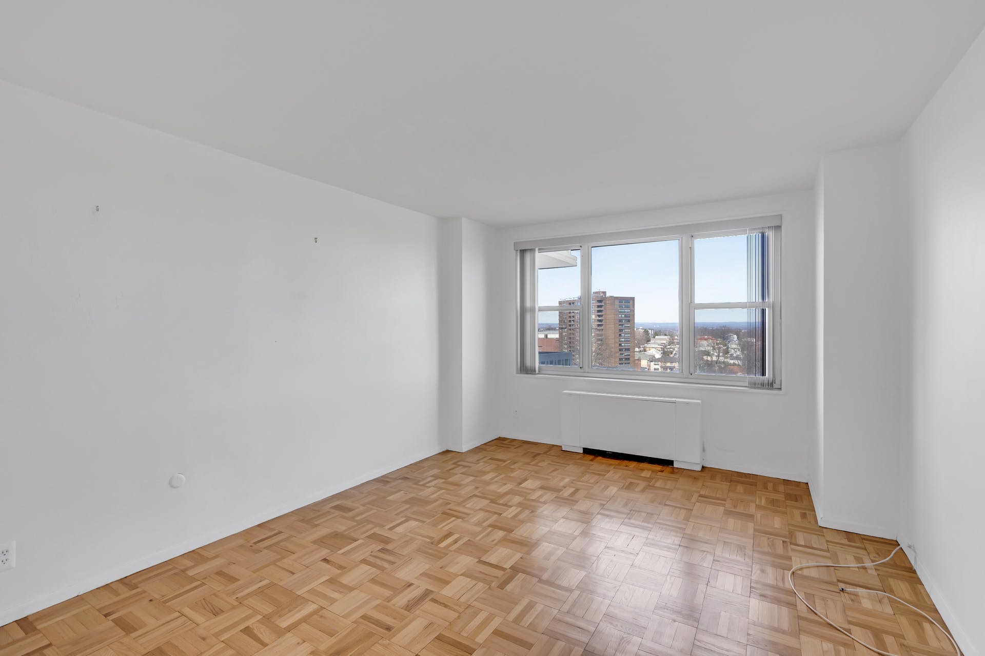 2000 Linwood Ave, Unit 9C