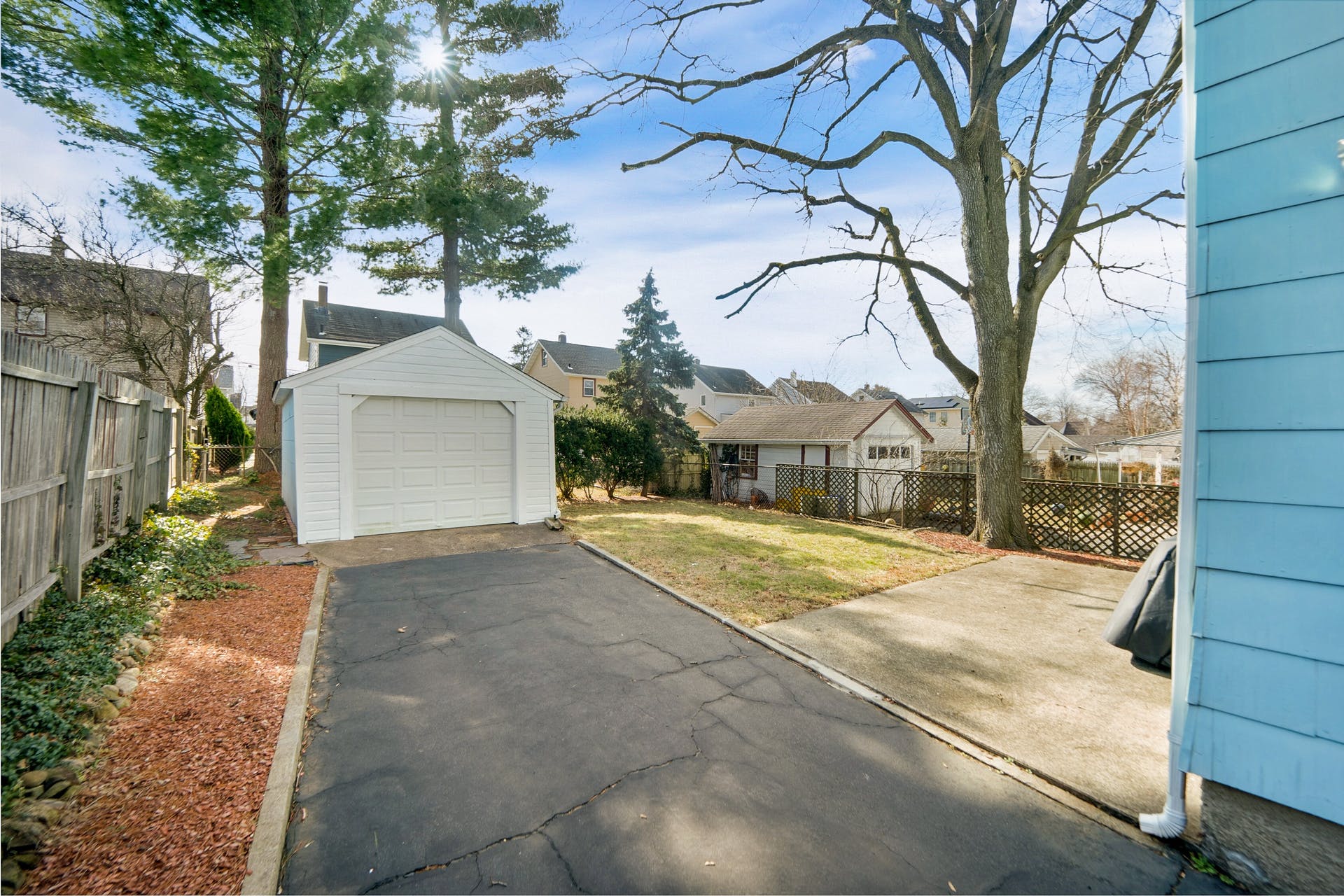 600 Martense Ave