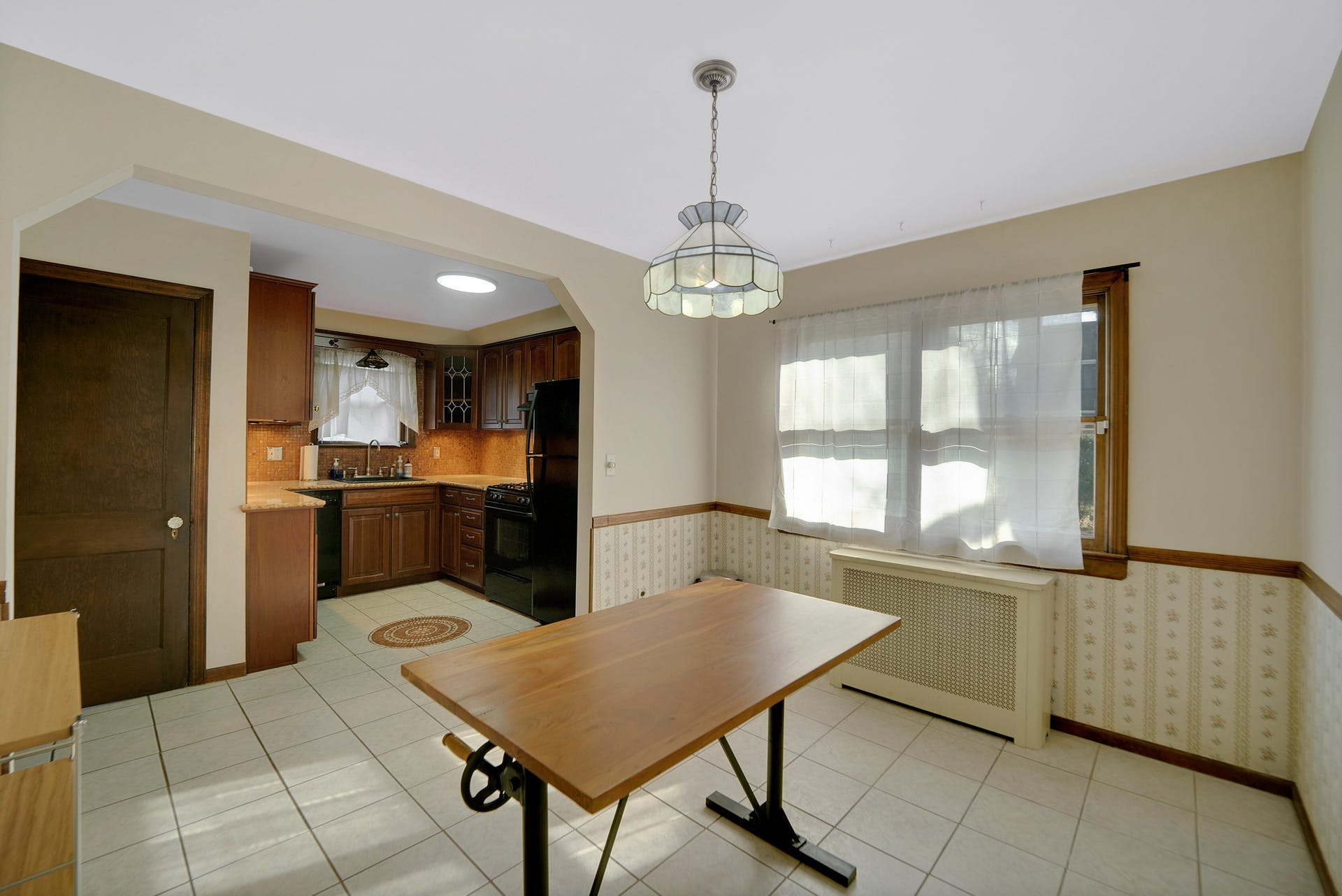 600 Martense Ave