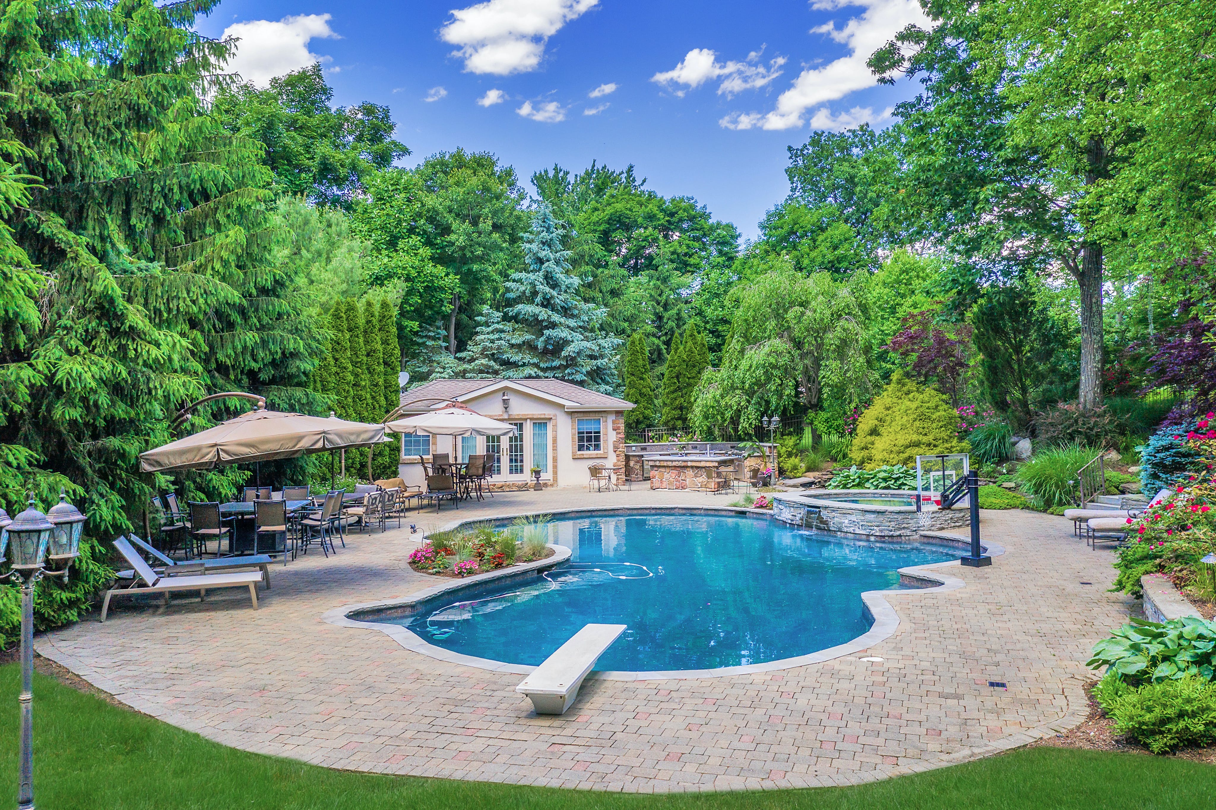 554 Hampton Hill Road