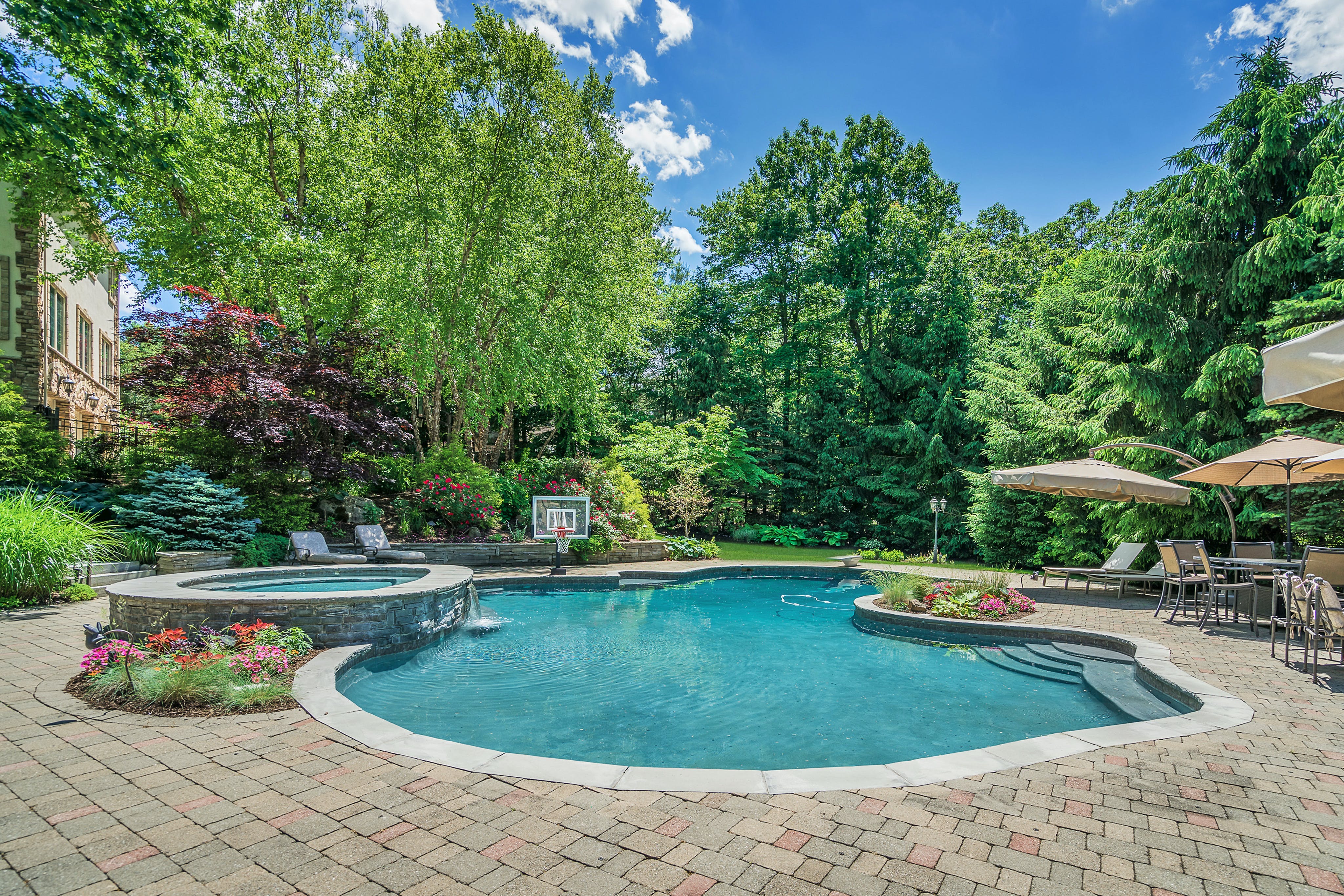 554 Hampton Hill Road