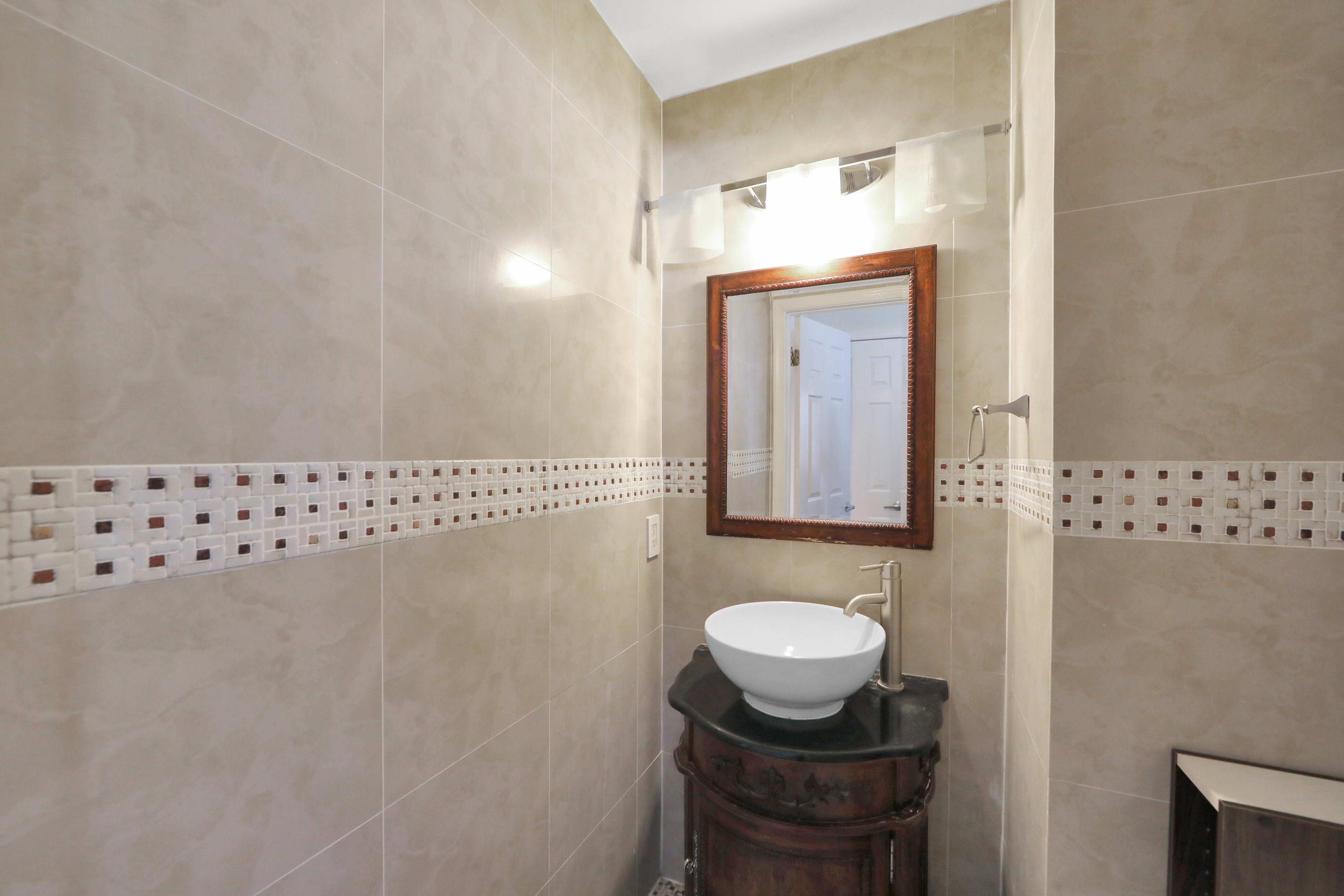 243 Whiteman Street Unit A