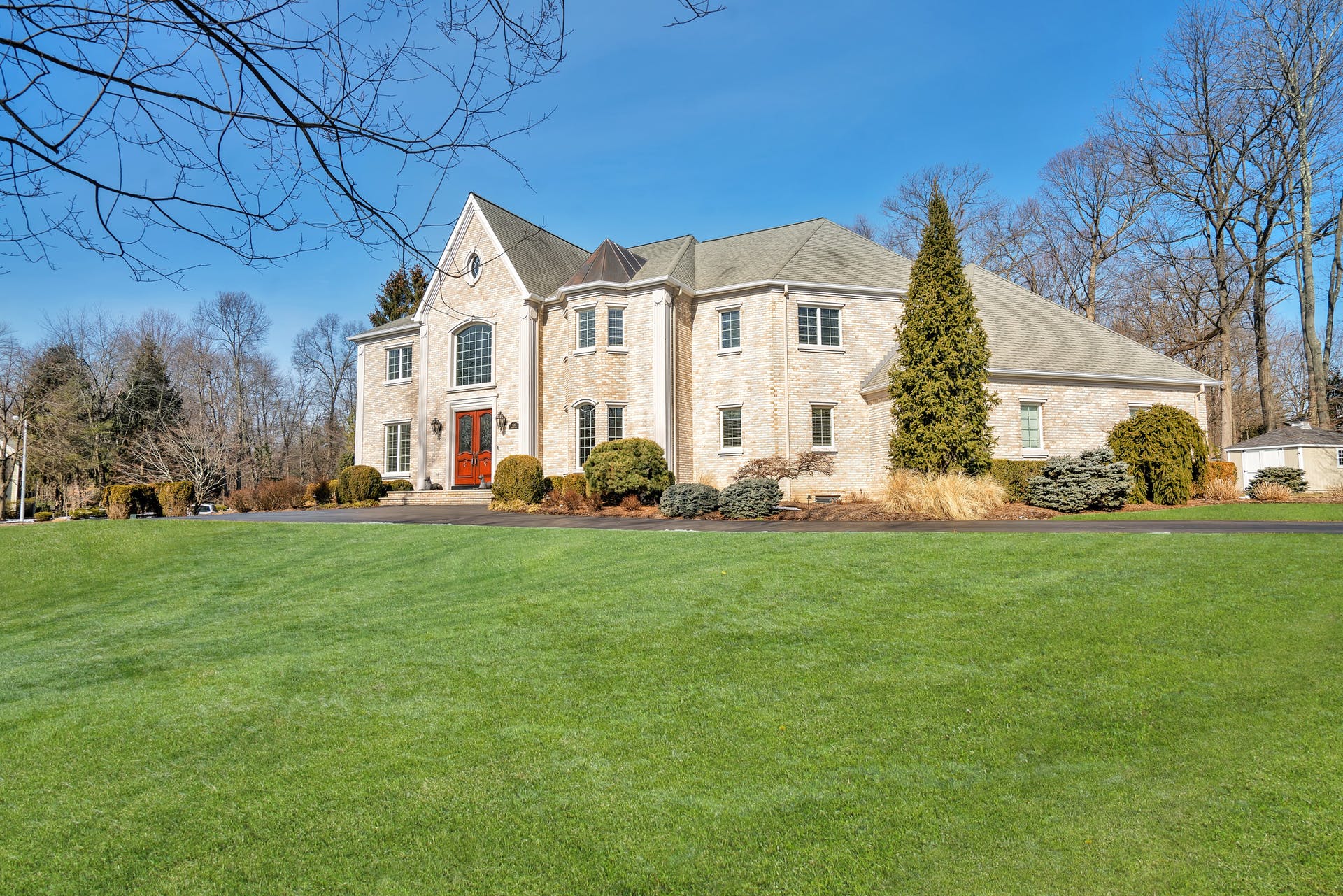 100 Valley Road