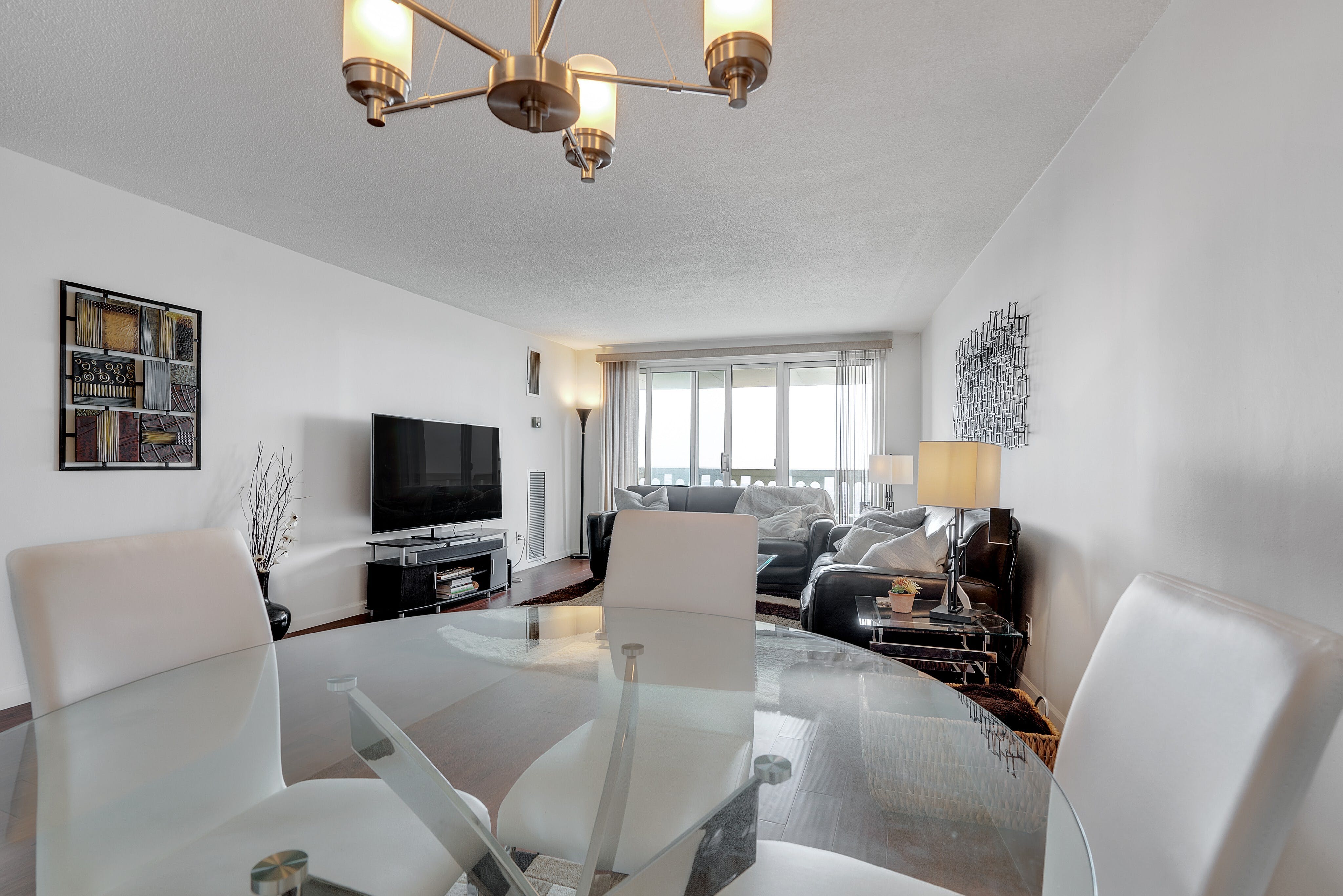 555 North Avenue #21N Mediterranean West