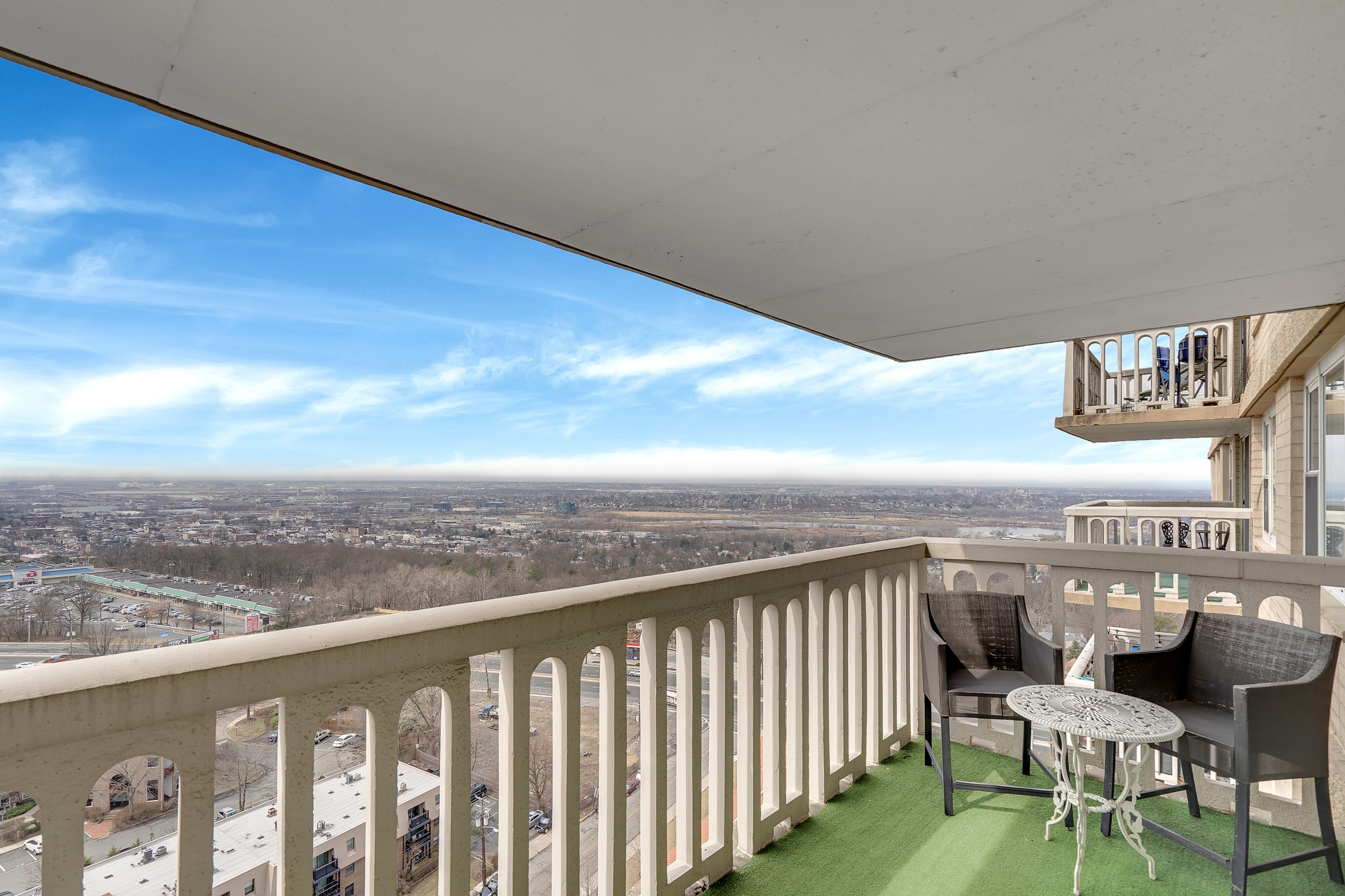 555 North Avenue #21N Mediterranean West