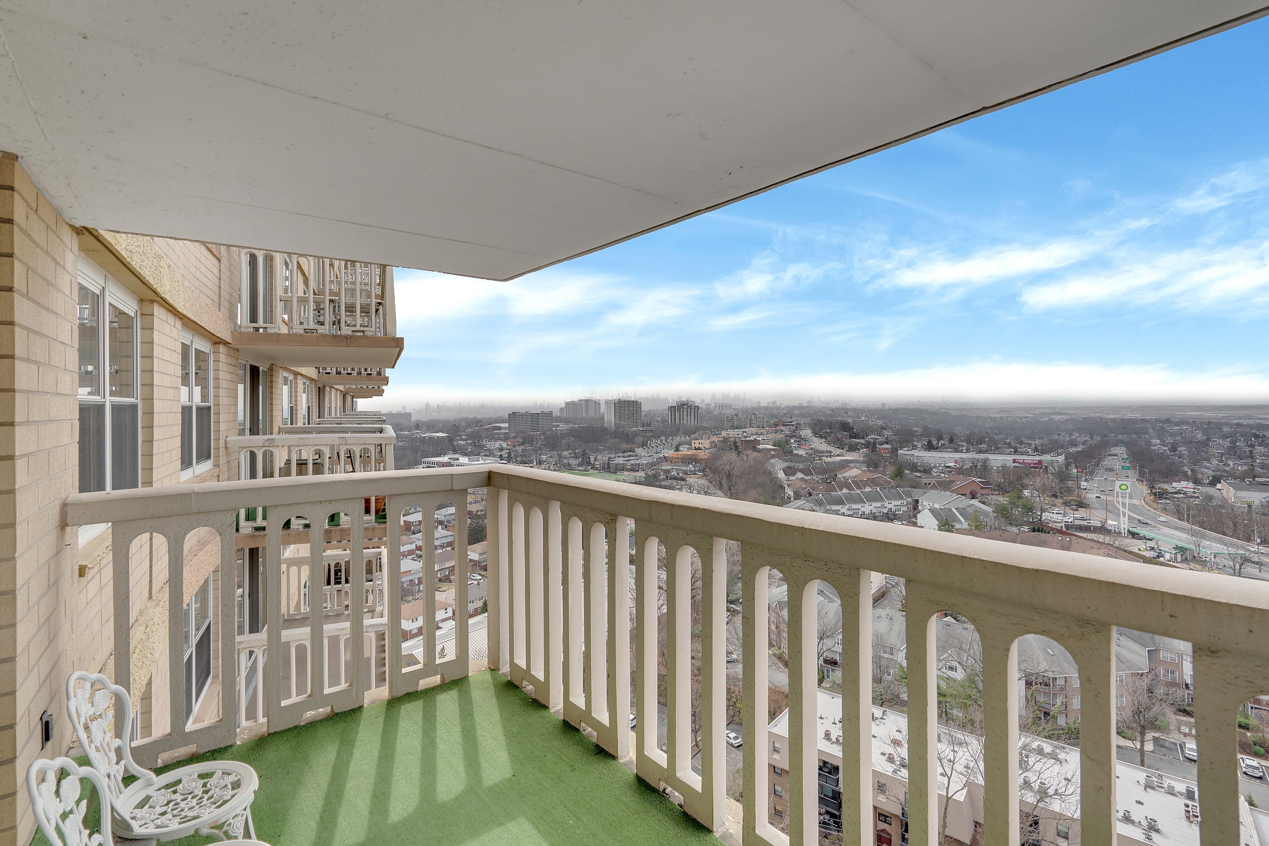 555 North Avenue #21N Mediterranean West