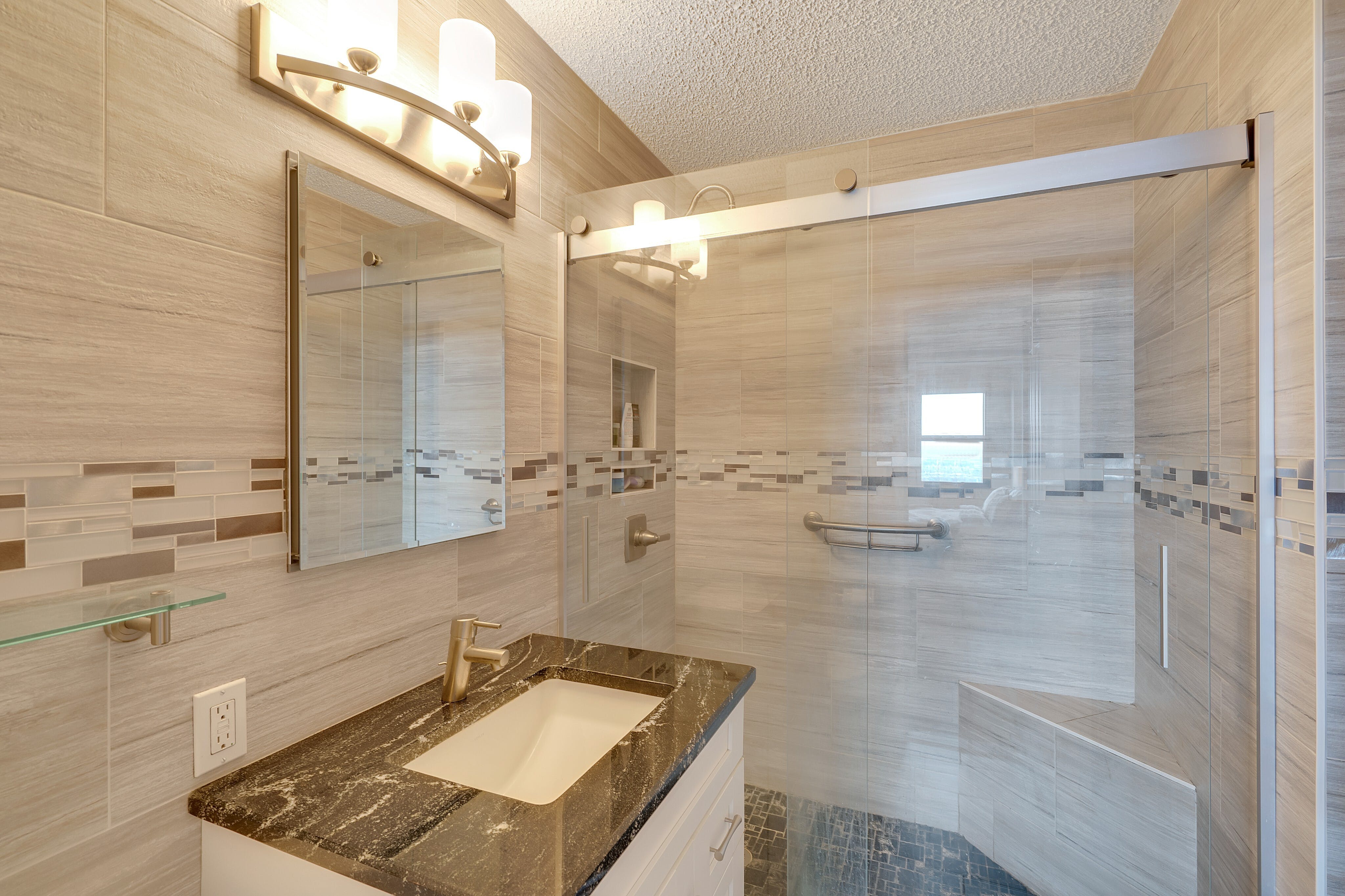 555 North Avenue #21N Mediterranean West