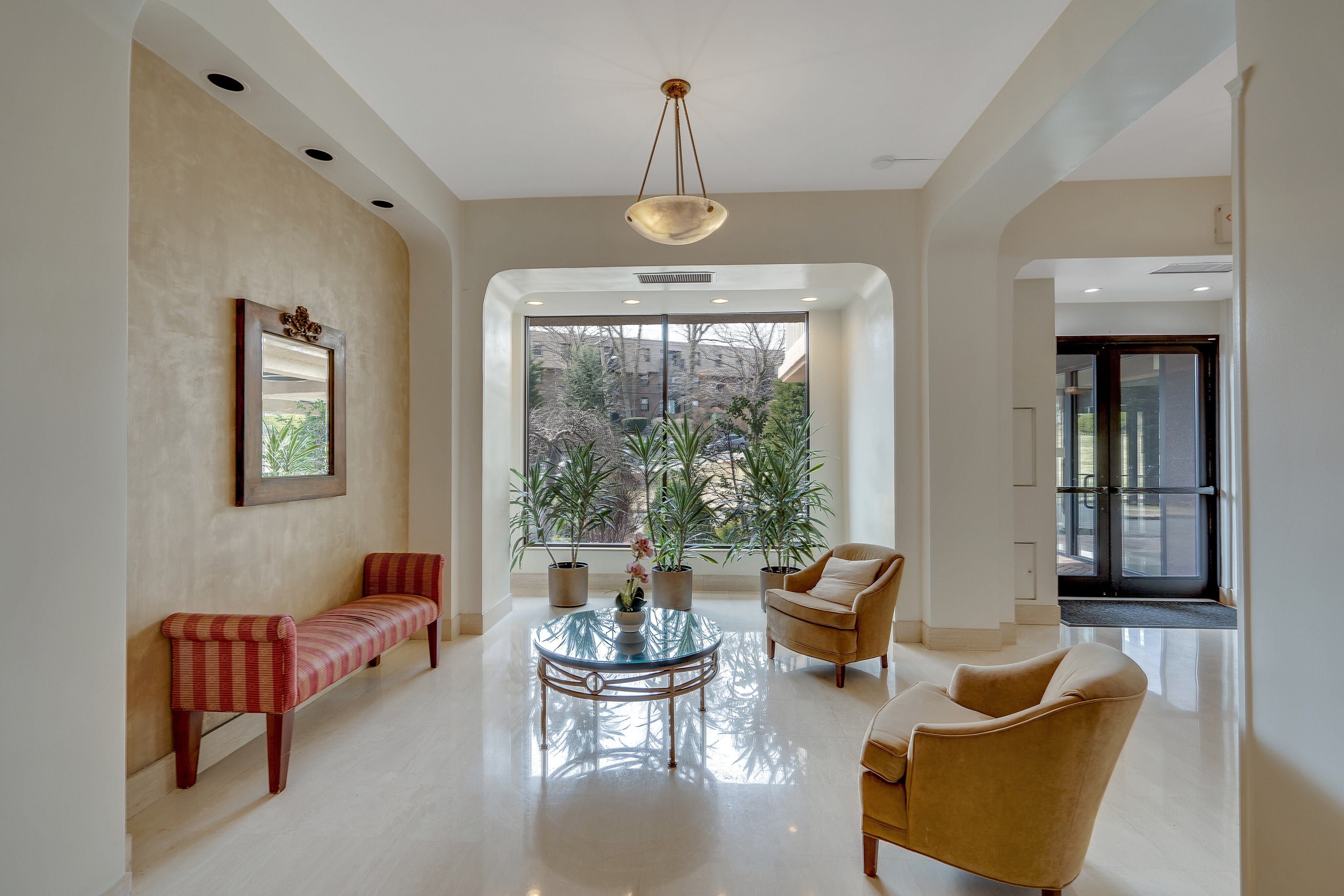 555 North Avenue #21N Mediterranean West